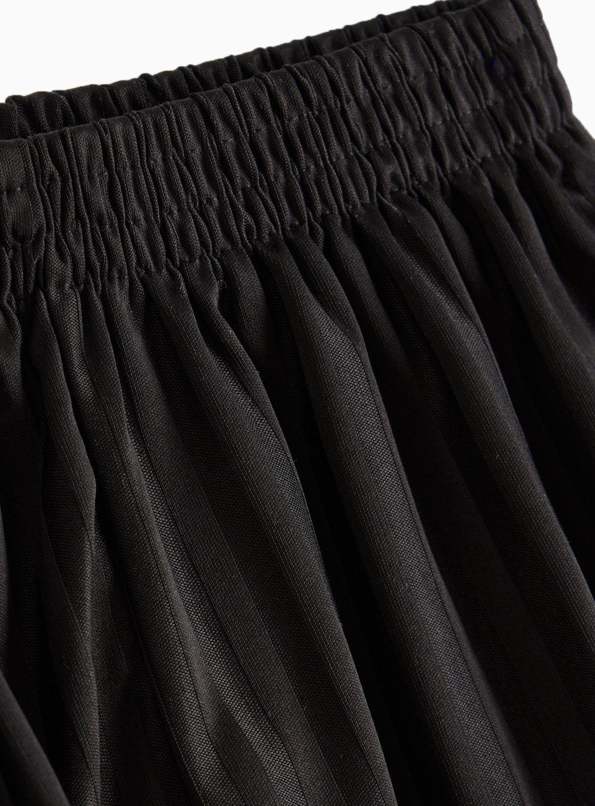 2 Pack Black Football Shorts 10 years - Image 4 thumbnail