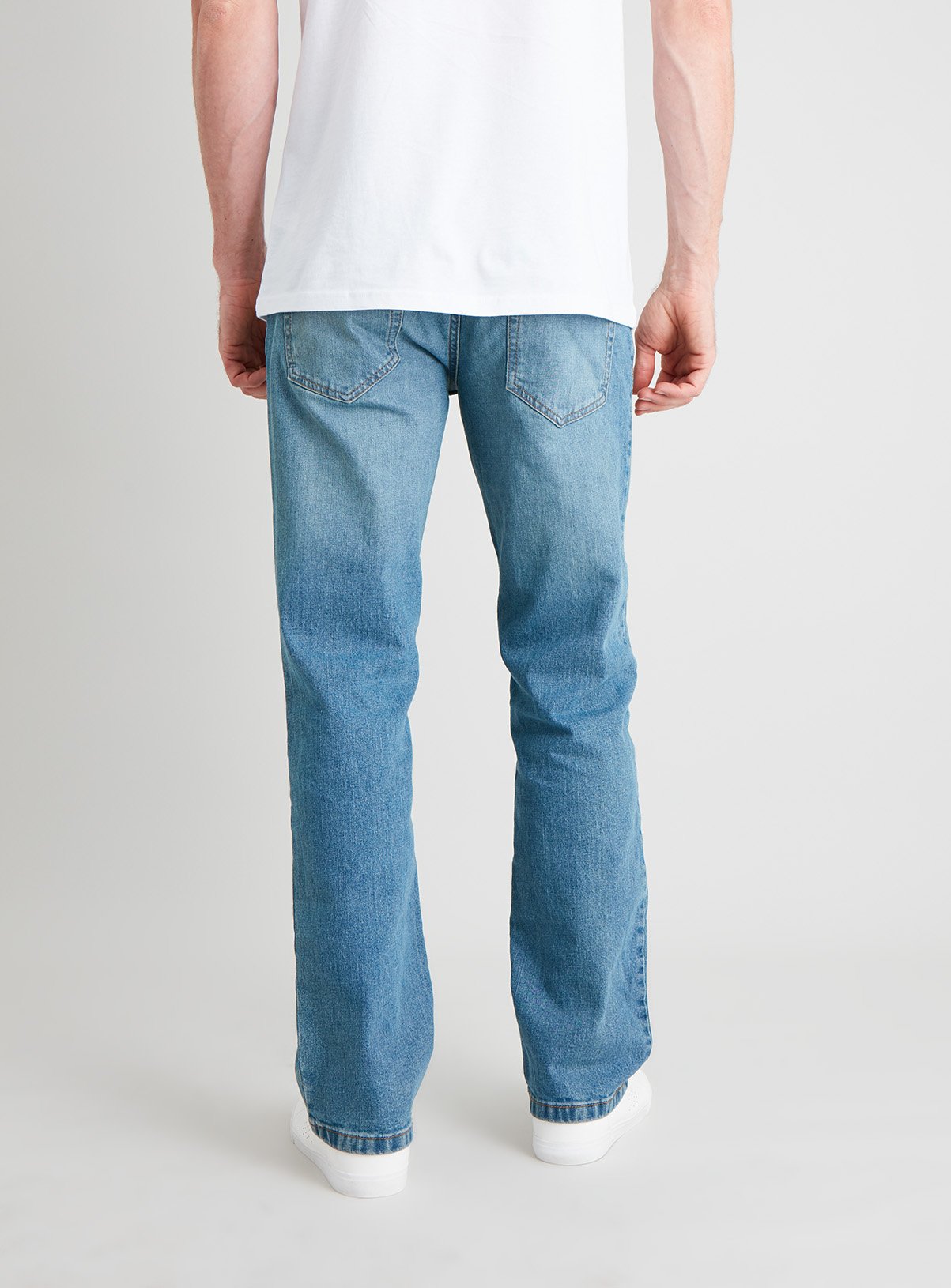 Light Wash Denim Straight Leg Jeans With Stretch Review