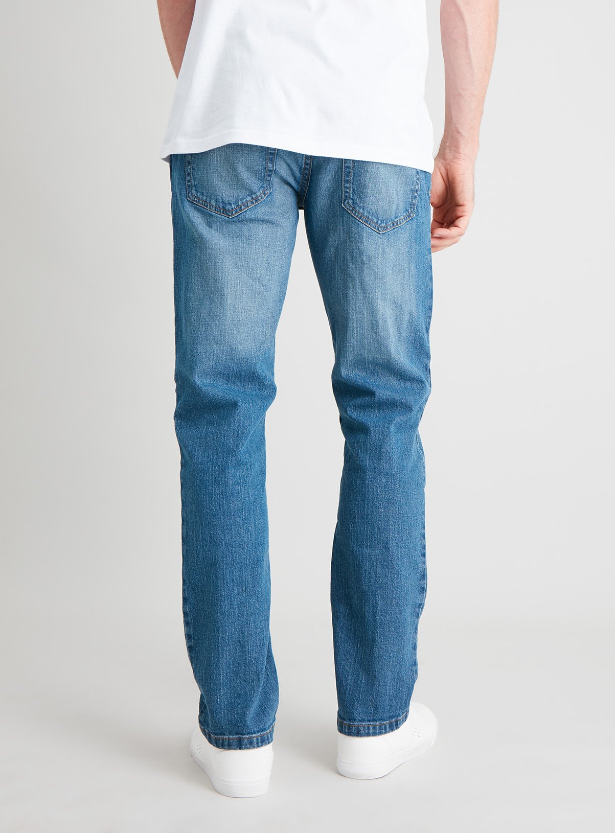 Light Wash Denim Slim Fit Jeans With Stretch Review