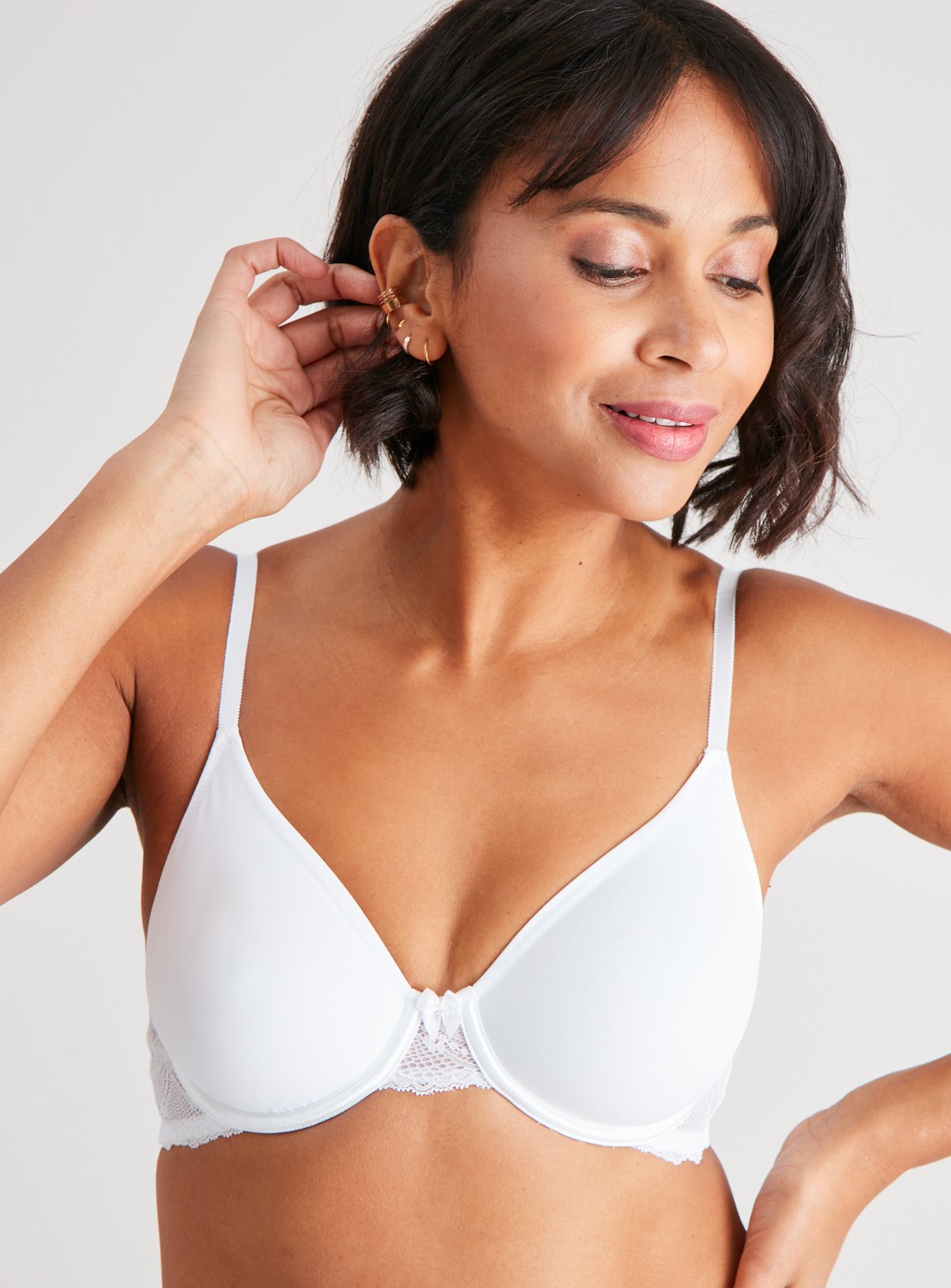 Nude & White Non-Padded Dual Mould Smoothing Bras 2 Pack Review