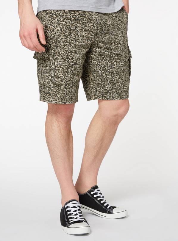 48 waist cargo store shorts