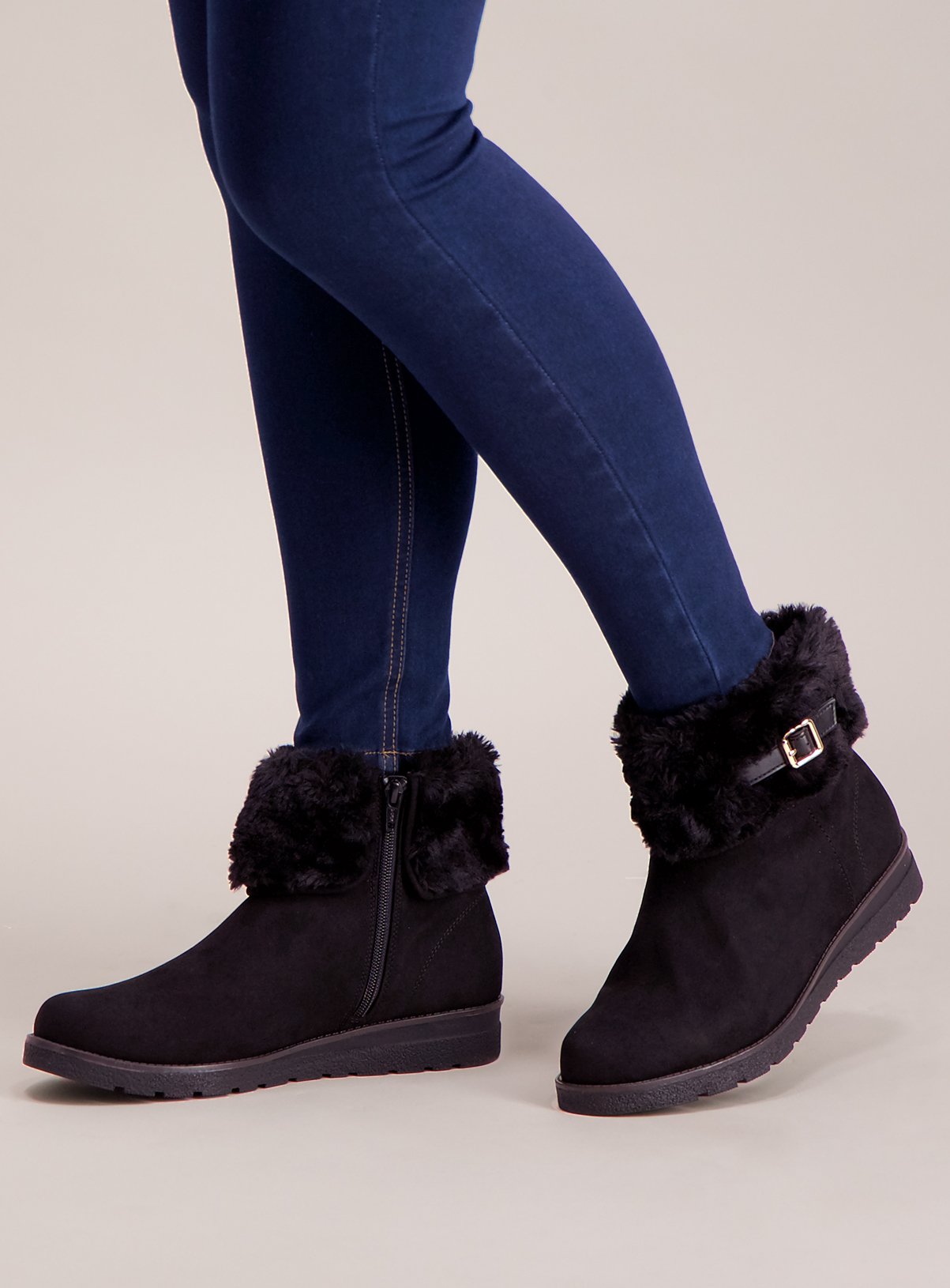 tu blue boots