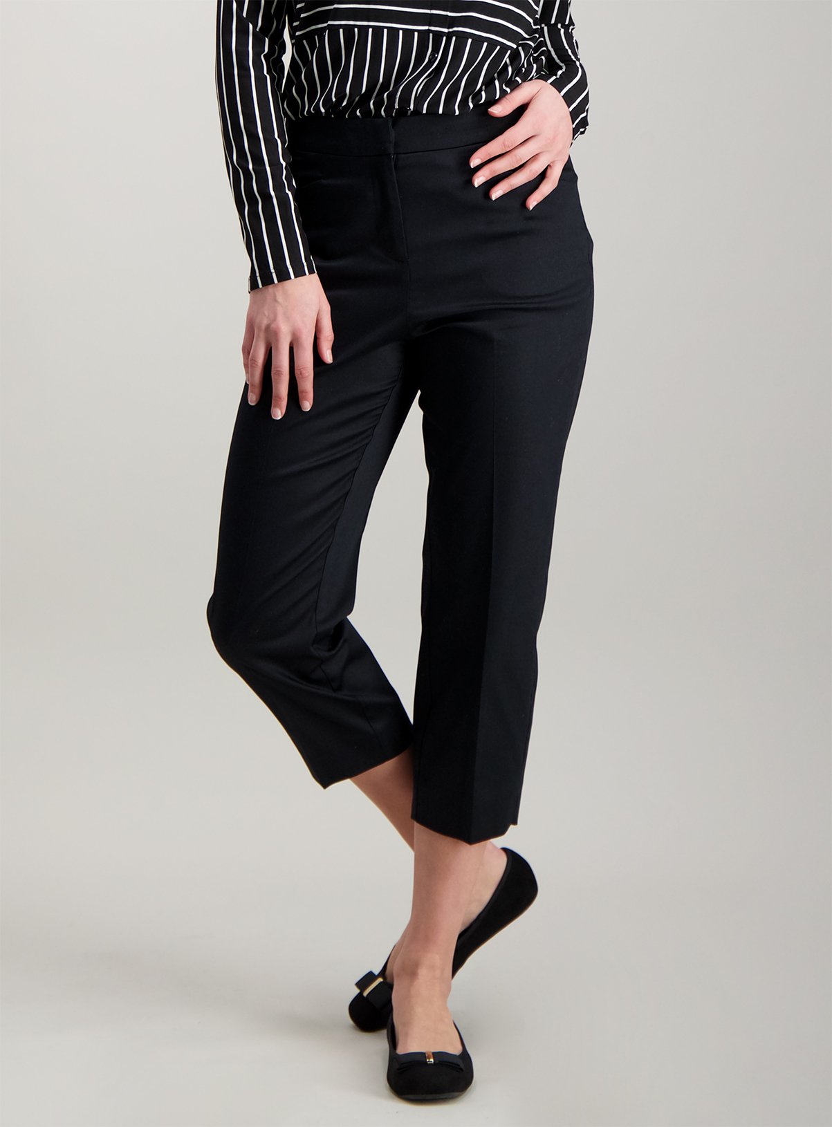 SKU CAPRI PLAIN SS19:Black:24 - Image 1 thumbnail
