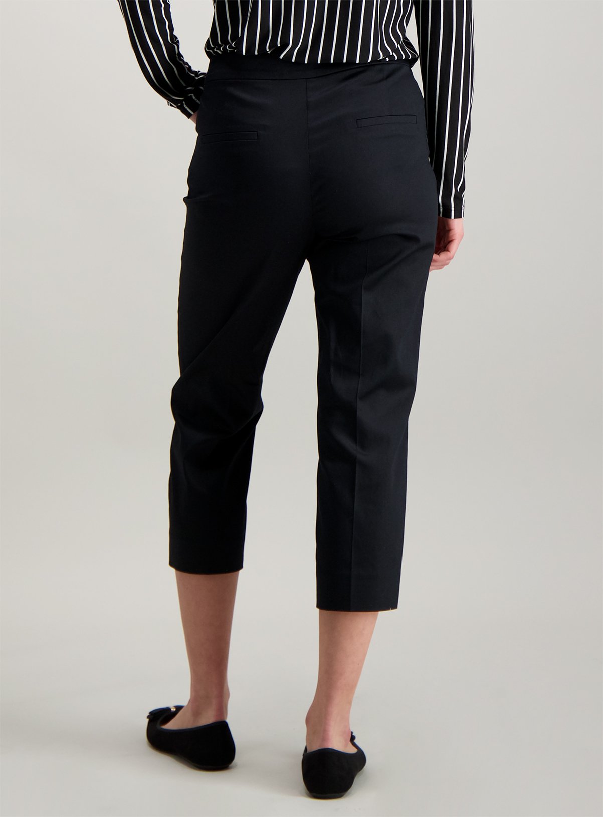 SKU CAPRI PLAIN SS19:Black:24 - Image 4 thumbnail