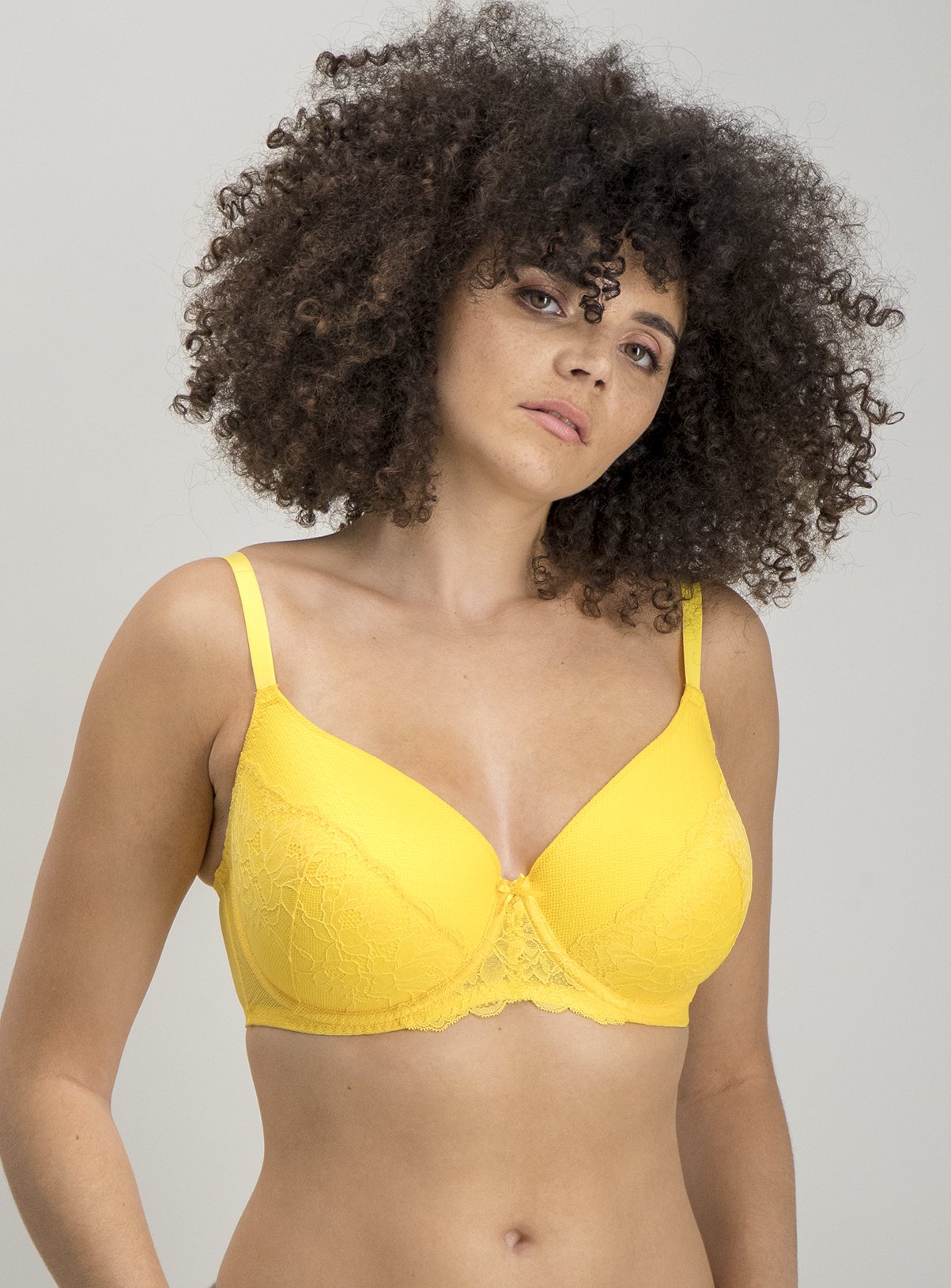 Yellow Delicate Lace Full Cup Bra Review