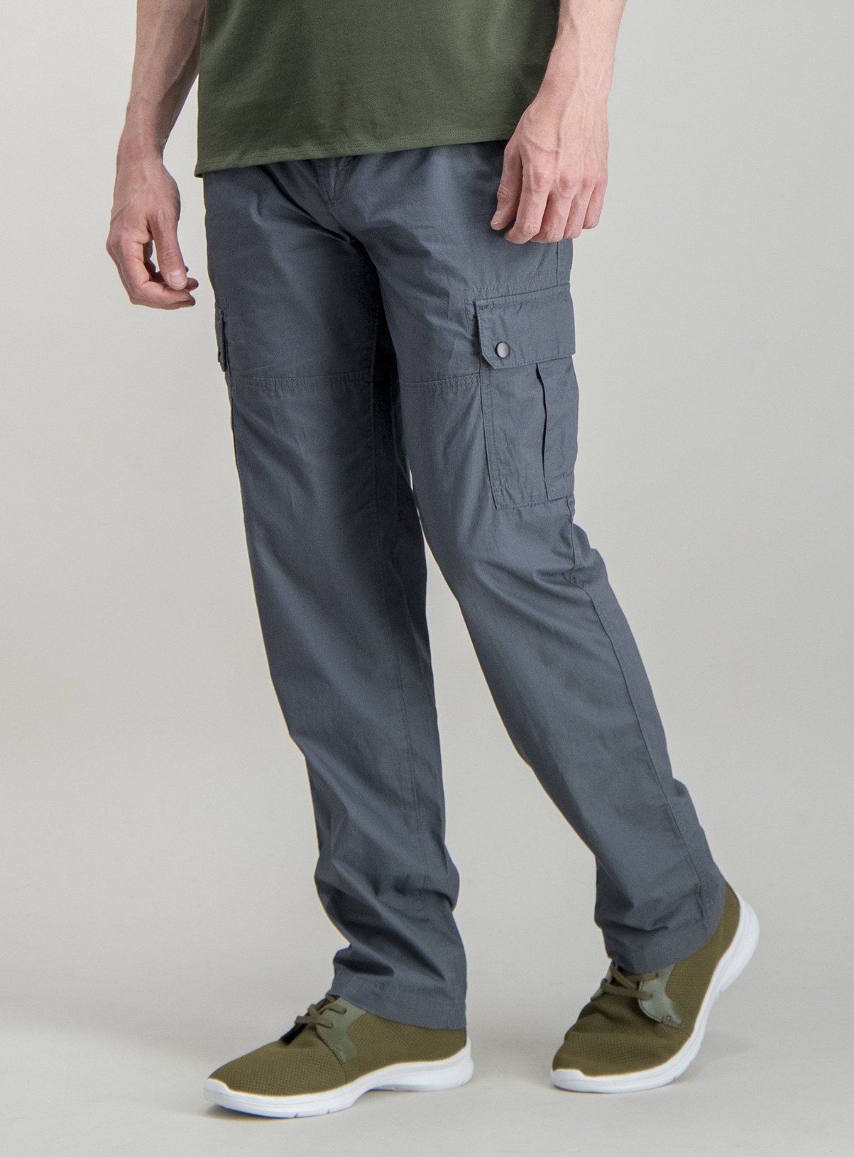 straight cargo trousers
