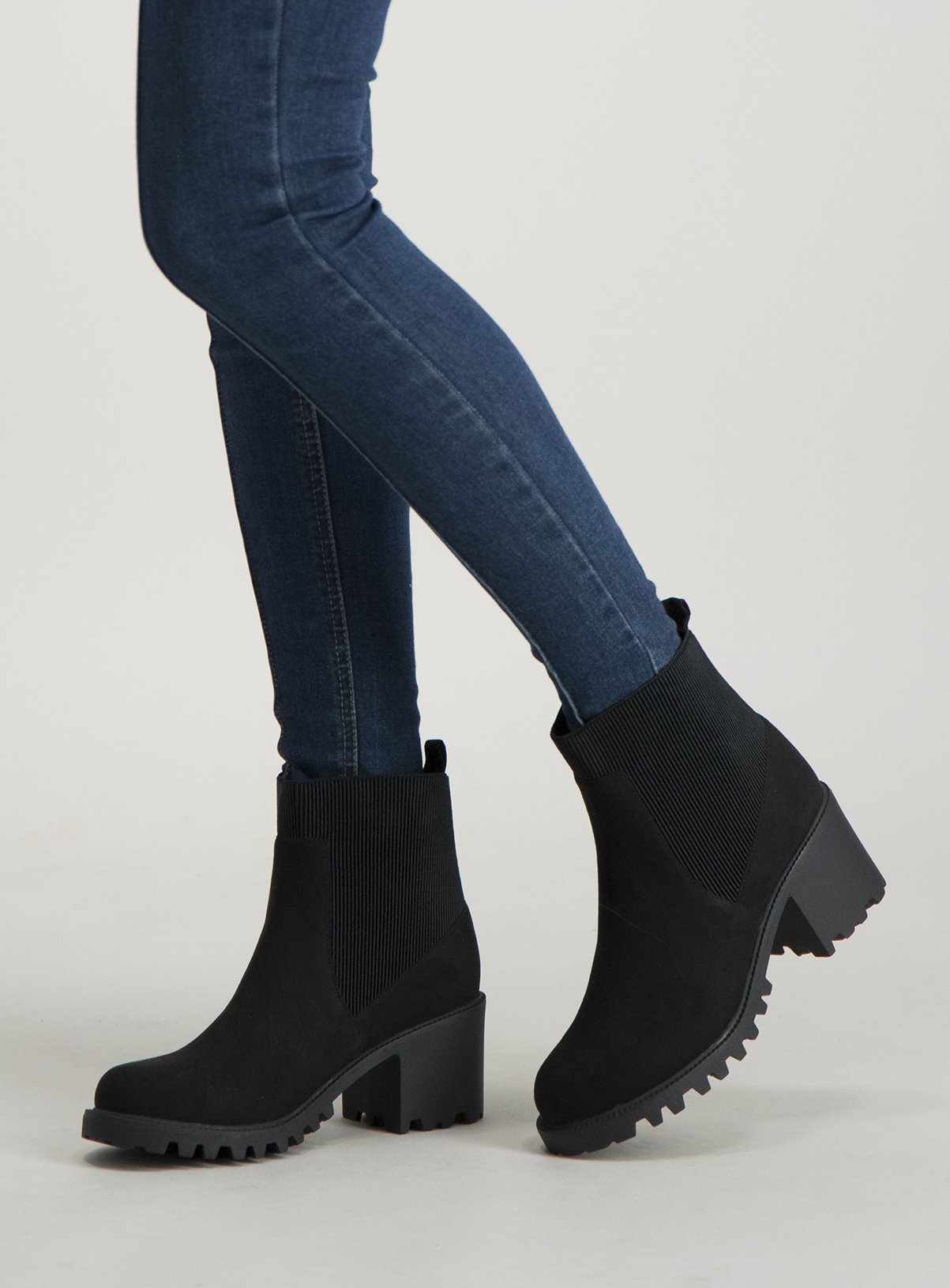 Black Rib Heeled Chelsea Ankle Boots Review