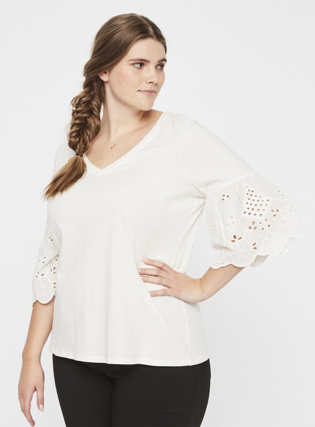 JUNAROSE White Flutter Sleeve Top Review