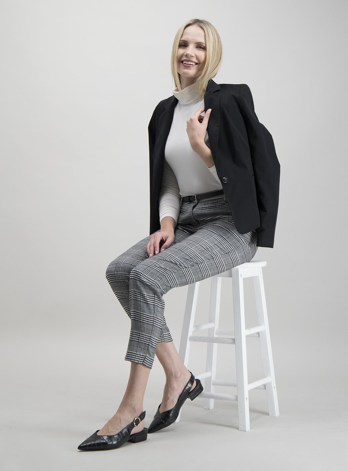 Black One Button Blazer Review