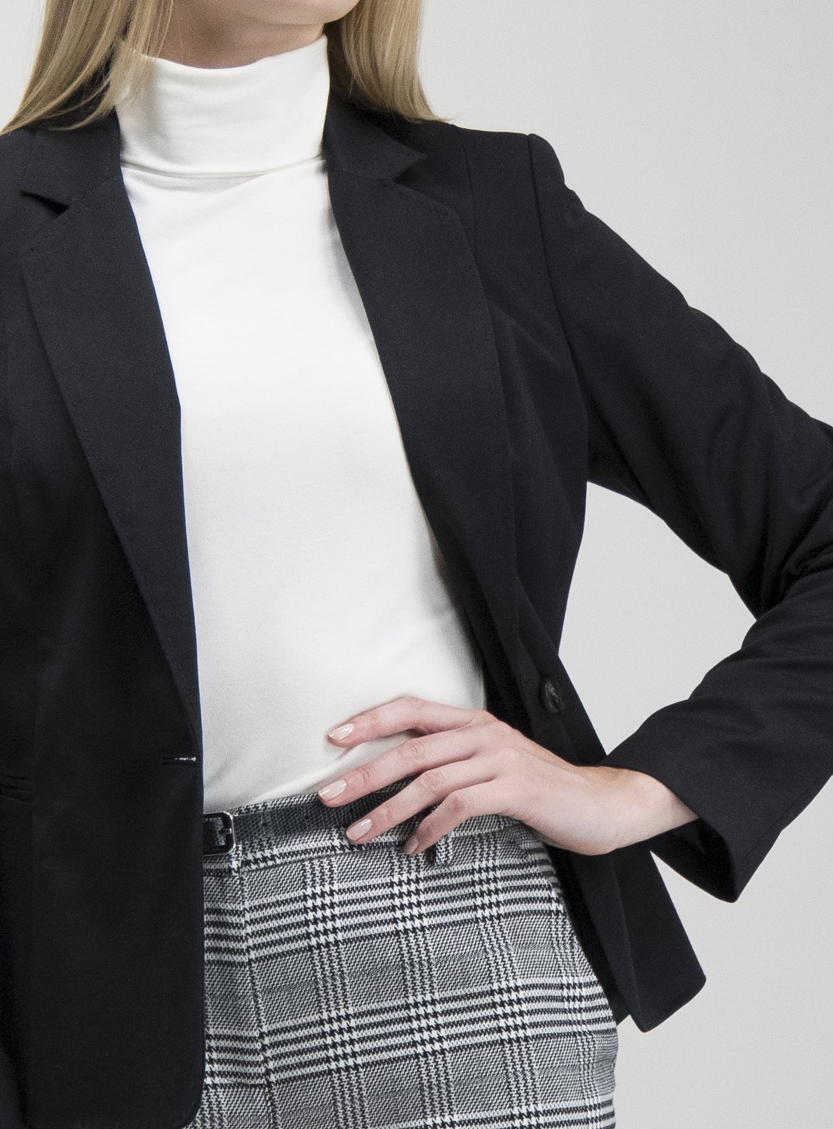 Black One Button Blazer Review