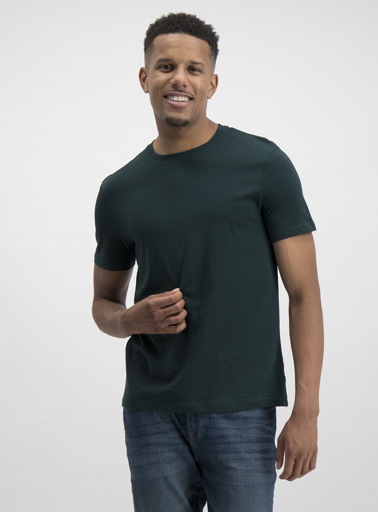 dark green t shirt style