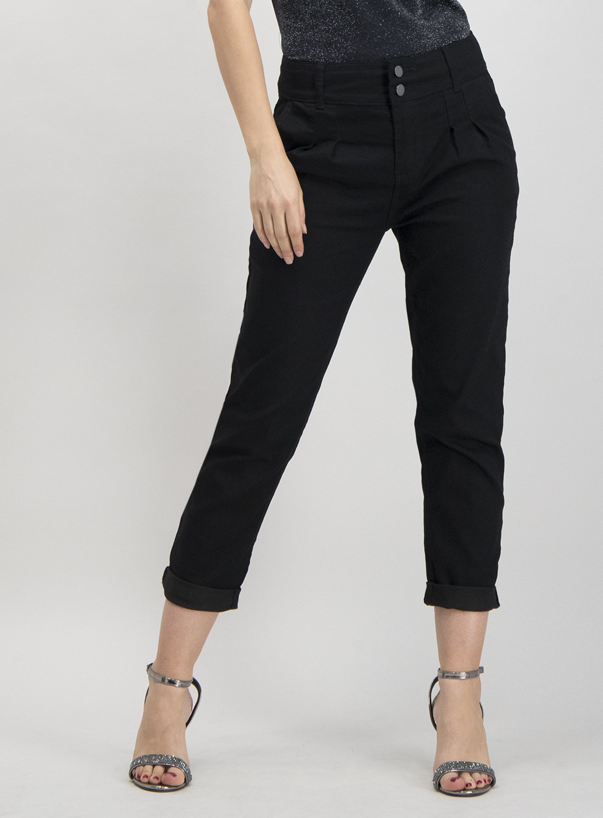 black carrot jeans