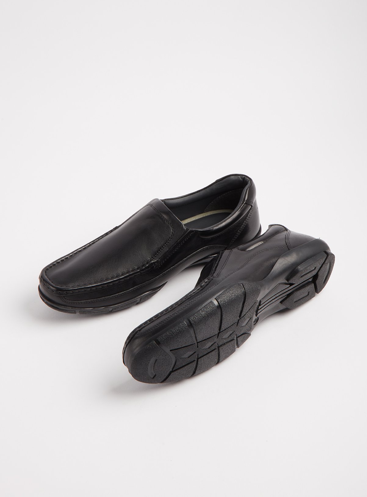 comfortable black casual shoes