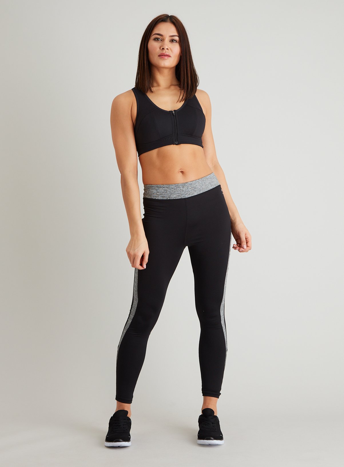 Active Black Zip Front Sports Bra Review