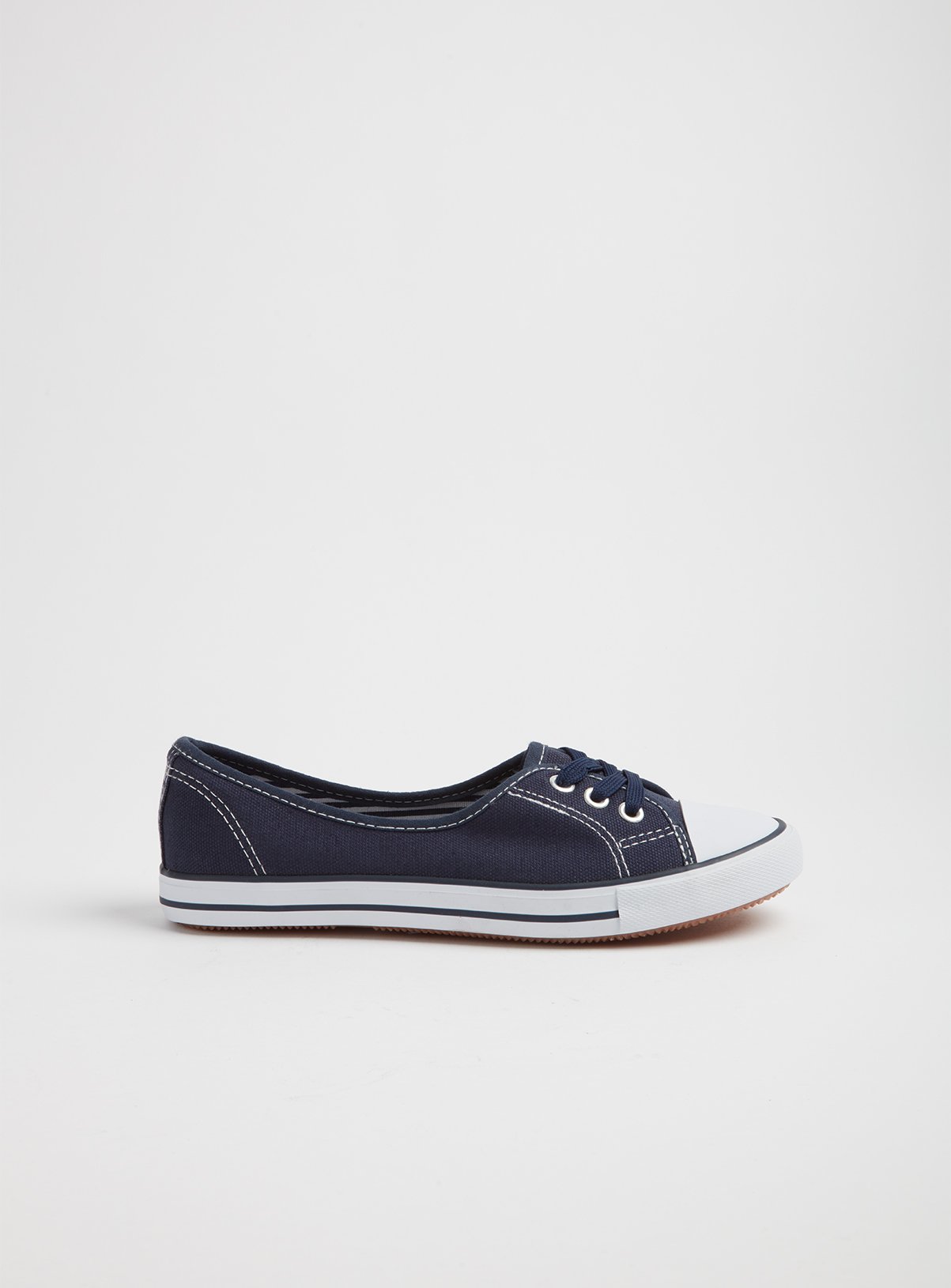 Navy Low Lace Canvas Shoes Review