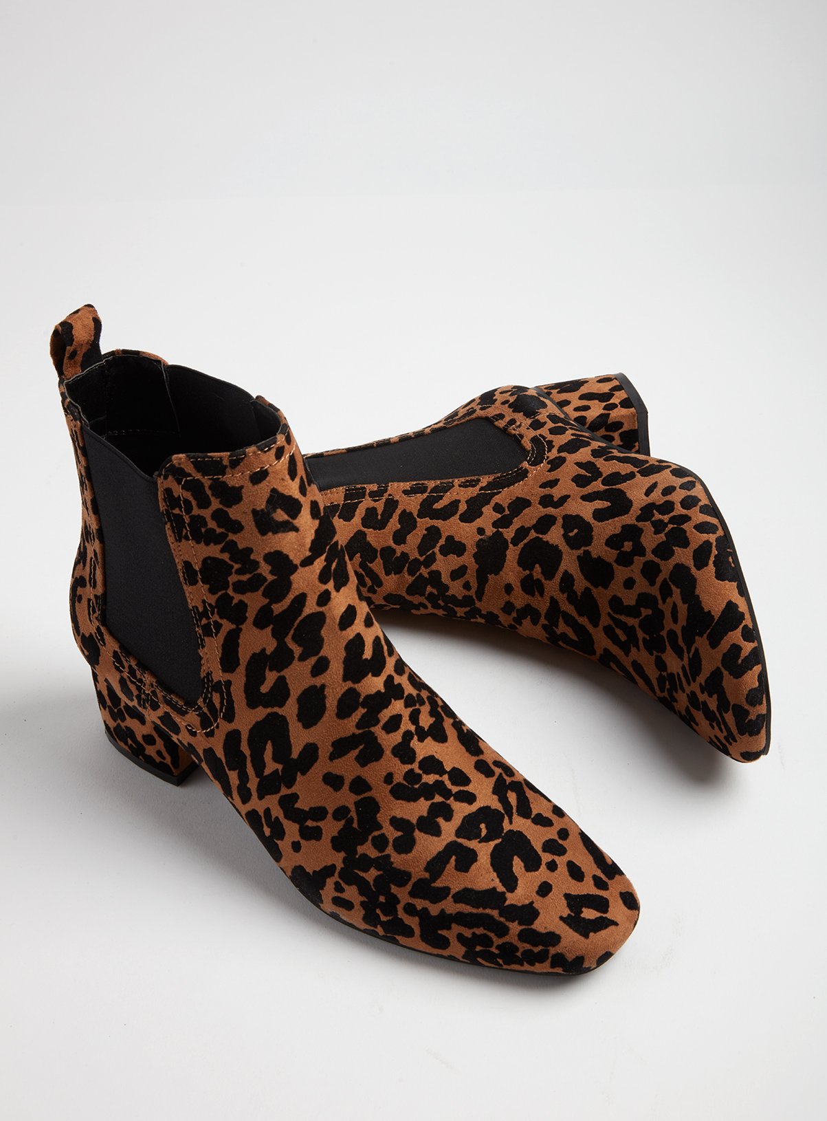 chelsea leopard boots