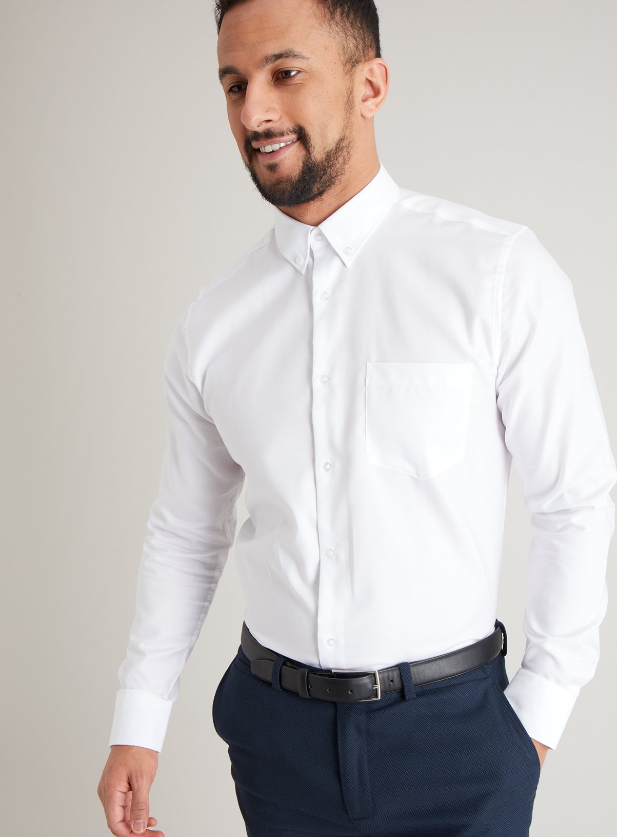 white formal button down collar shirt