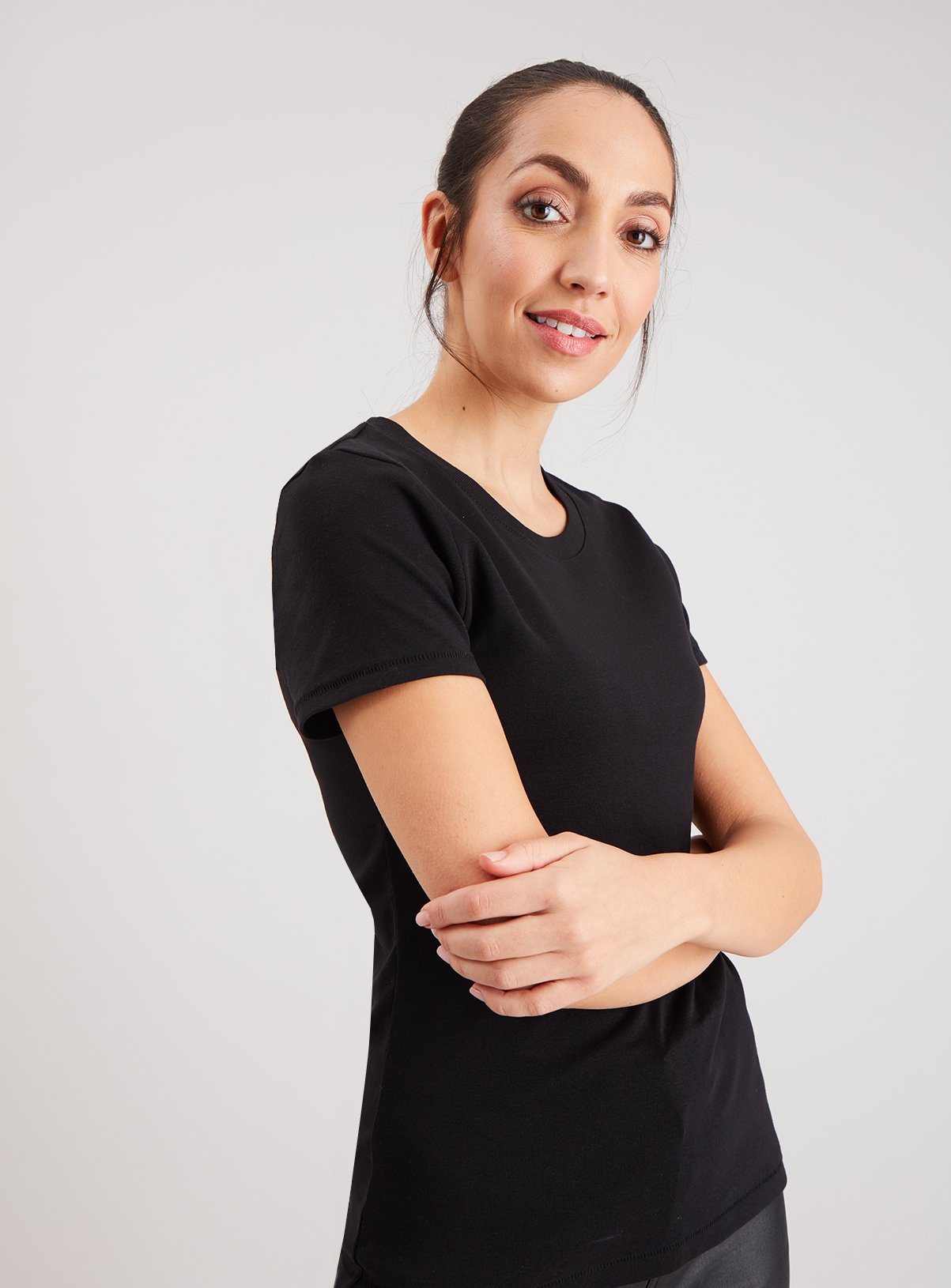 plain black tshirt women