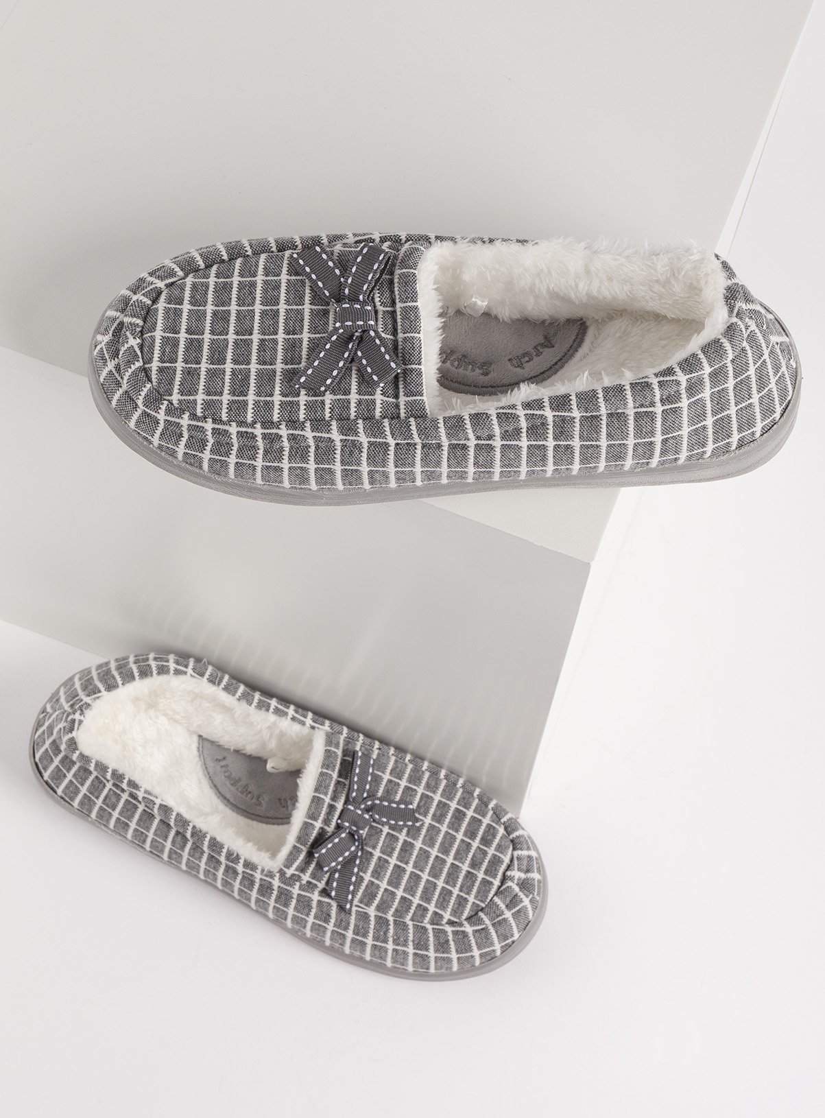 fluffy slippers with arch support