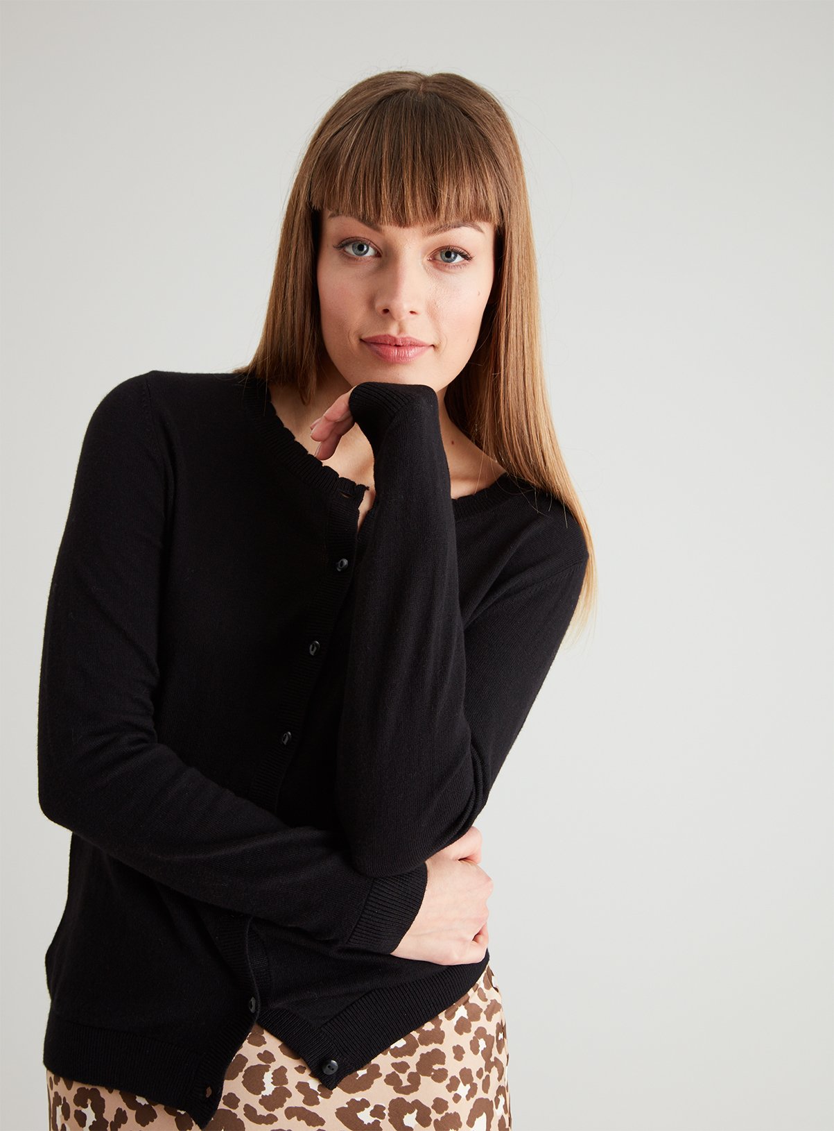 Black Scallop Neck Cardigan Review