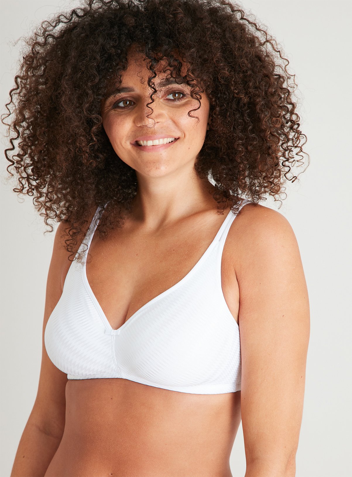 White Soft Comfort Jacquard Zig Zag Lounge Bra Review