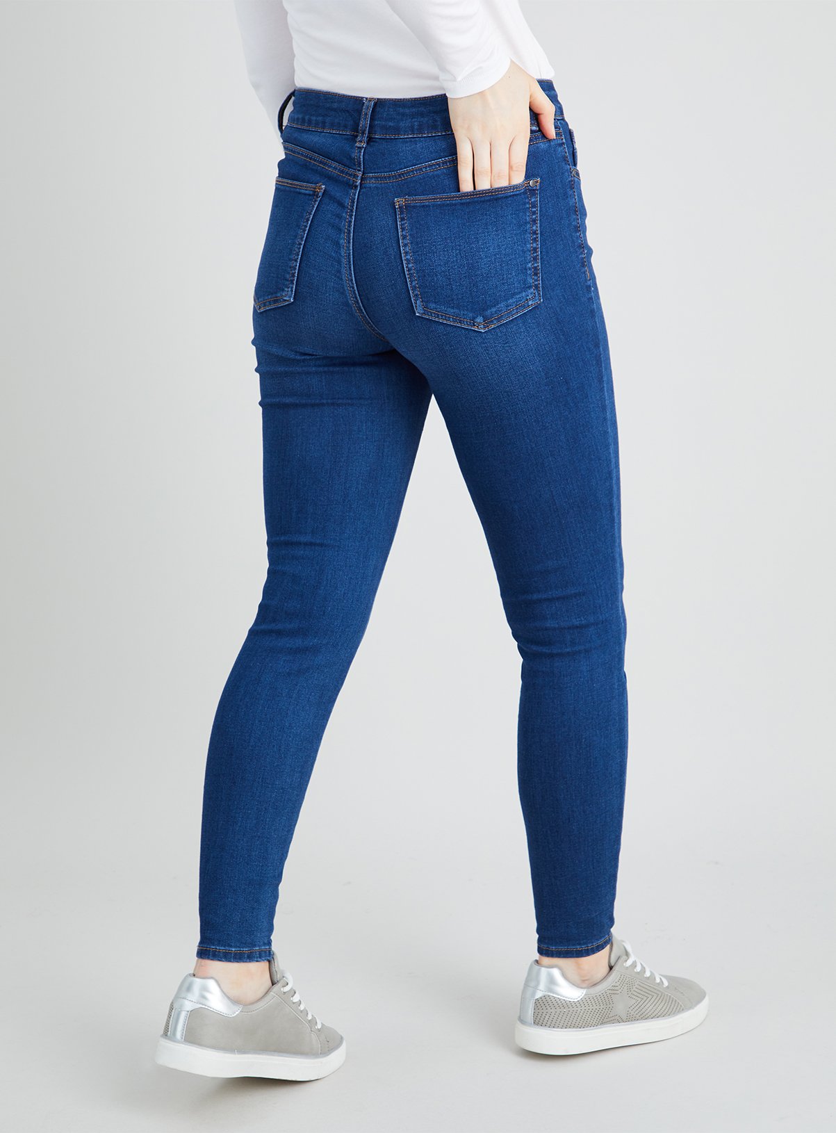 Dark Denim Skinny Jeans With Stretch Review