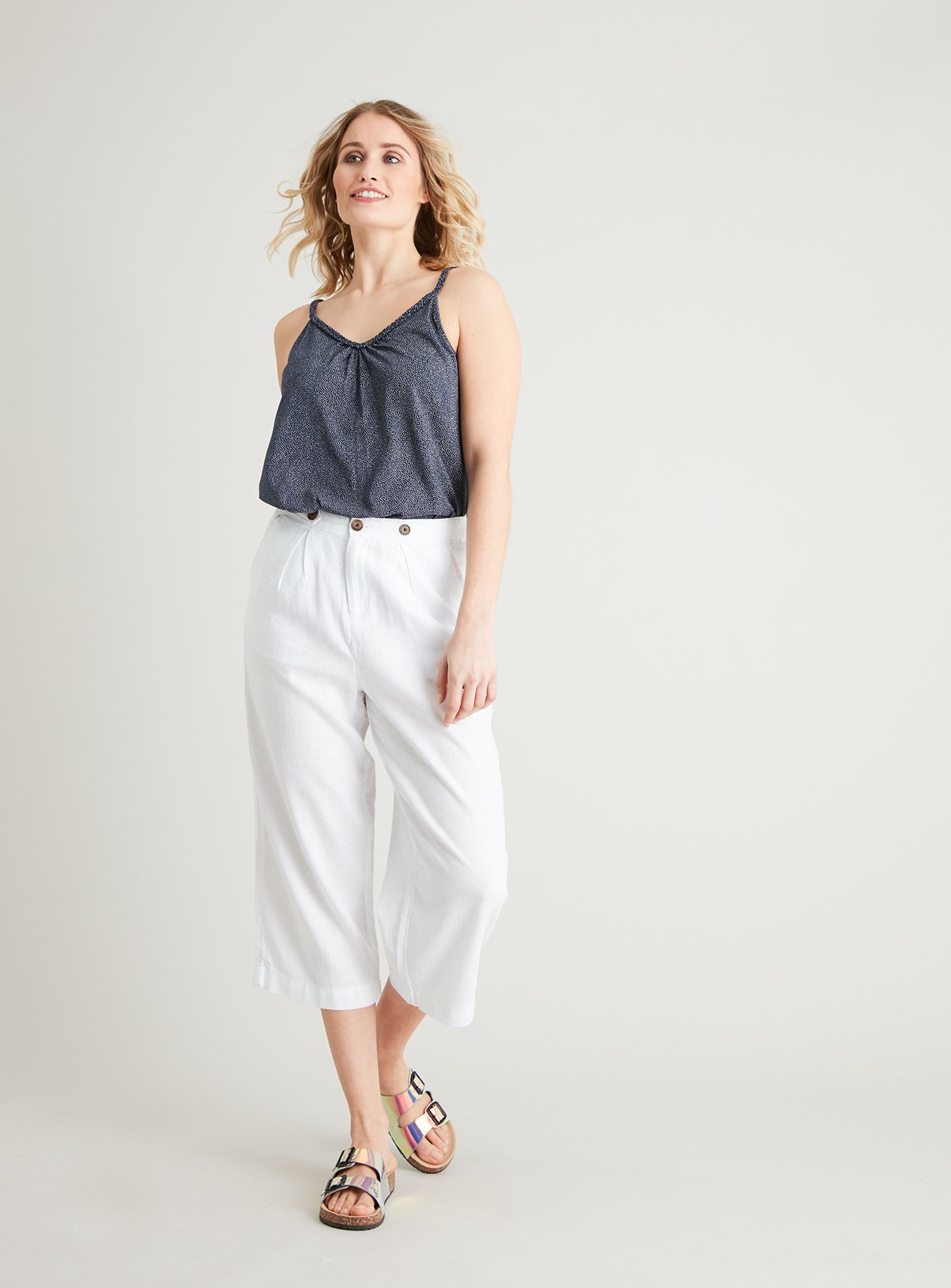 white linen cropped trousers