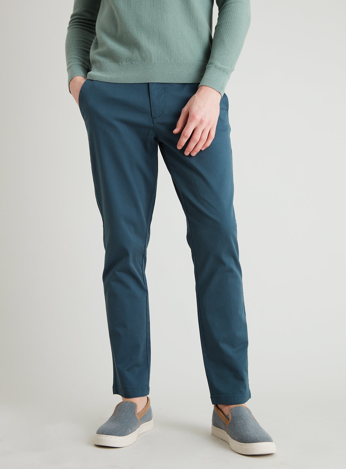 lightweight slim fit chinos