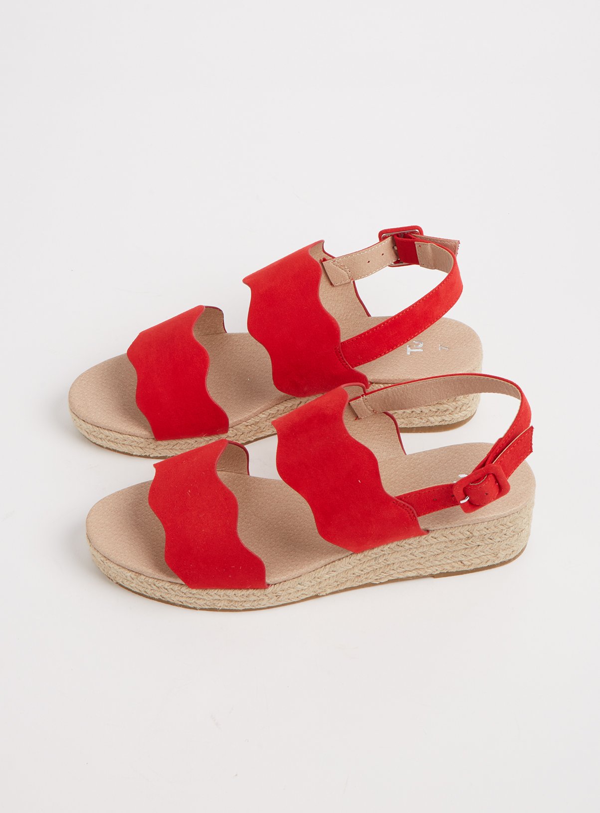 Red Wavy Wedge Sandals Review