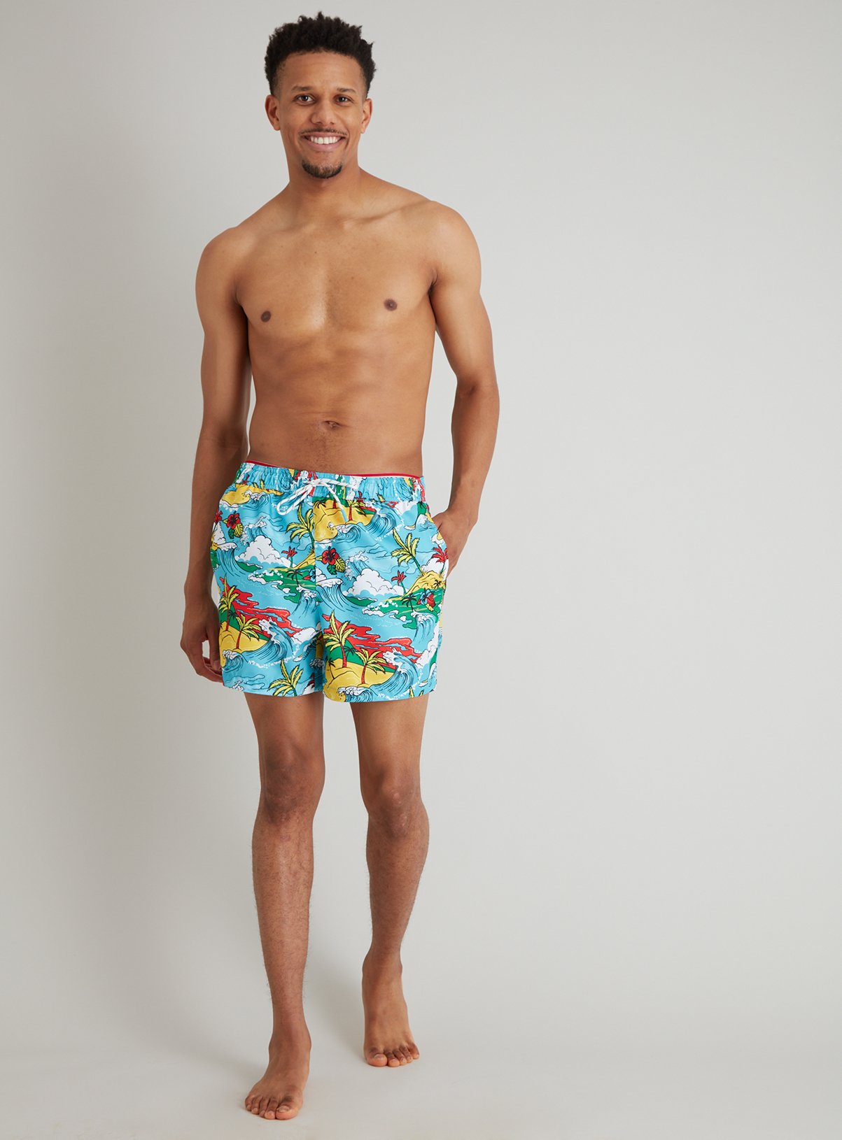 Hawaiian Print Recycled Shortie Swim Shorts Review