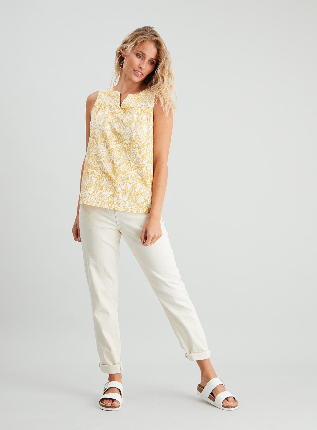 Palm Print Linen-Rich Shell Top Review