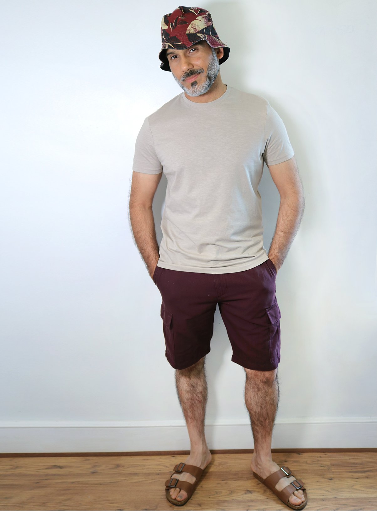 maroon cargo shorts