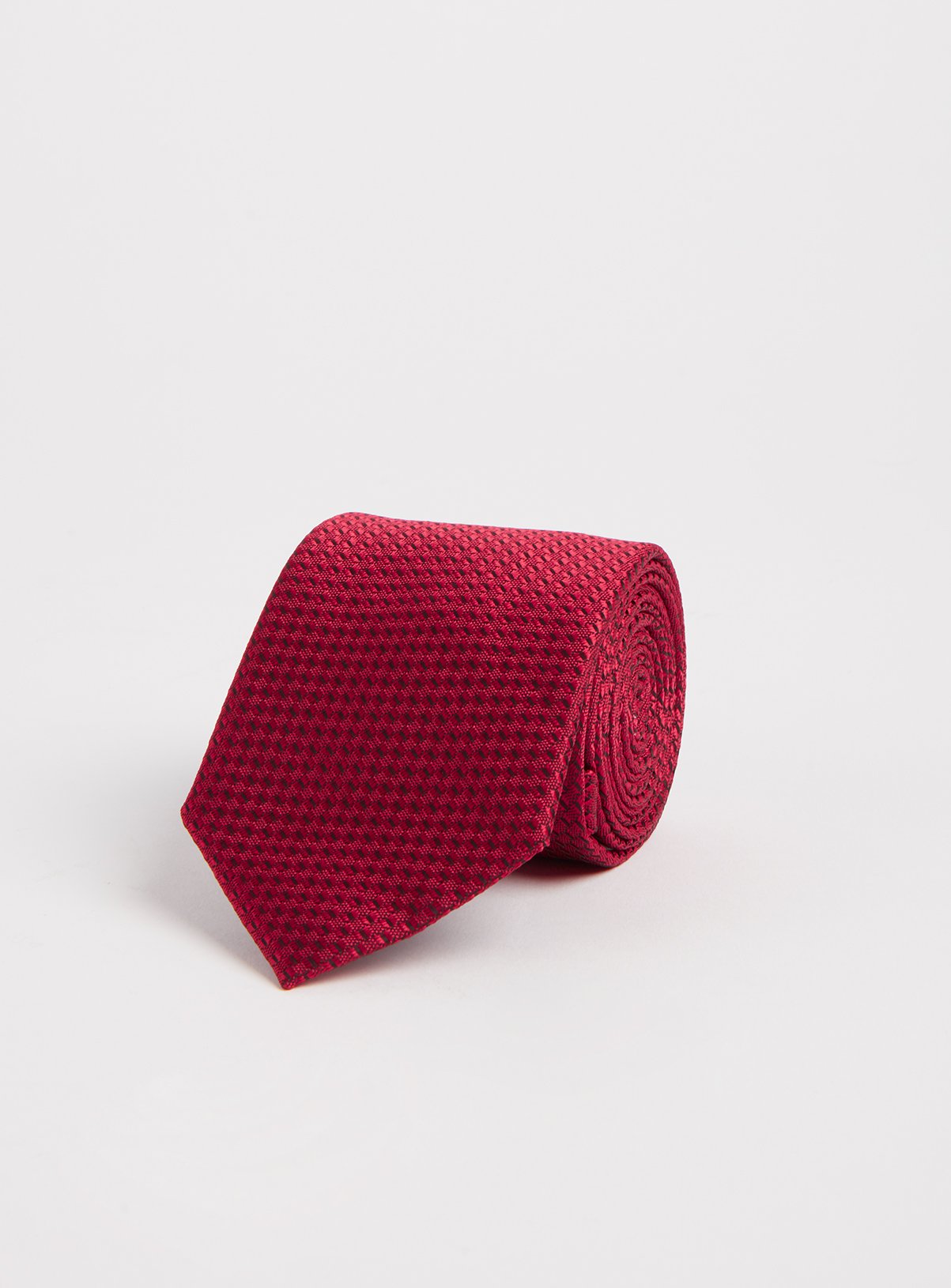 Red Textured Satin Finish Tie Review