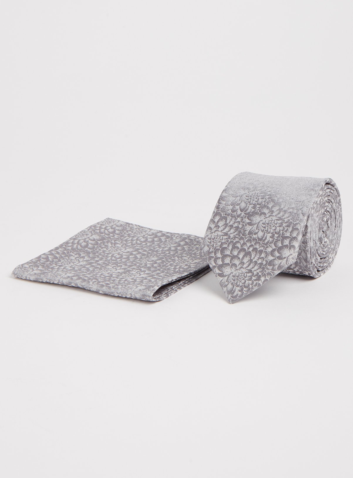 Mini Me Silver Floral Print Adult Tie & Pocket Square Review