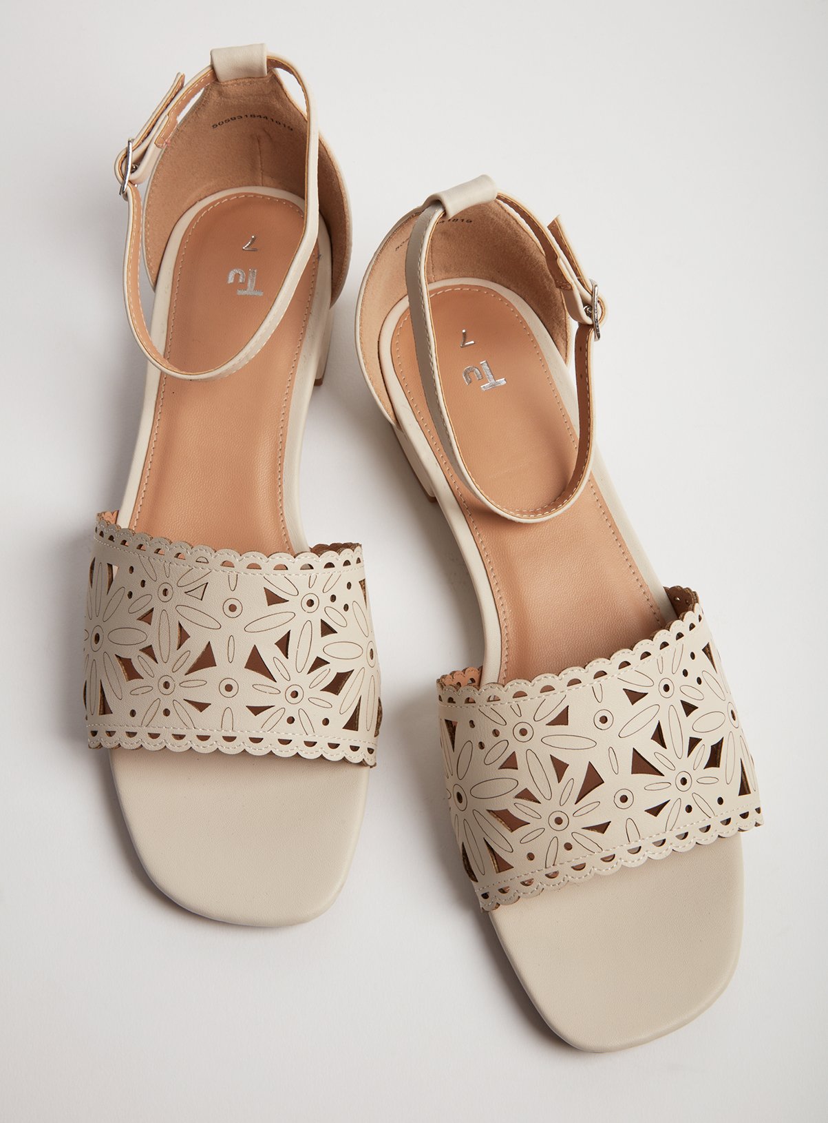 Cream Laser Cut Floral Sandals Review