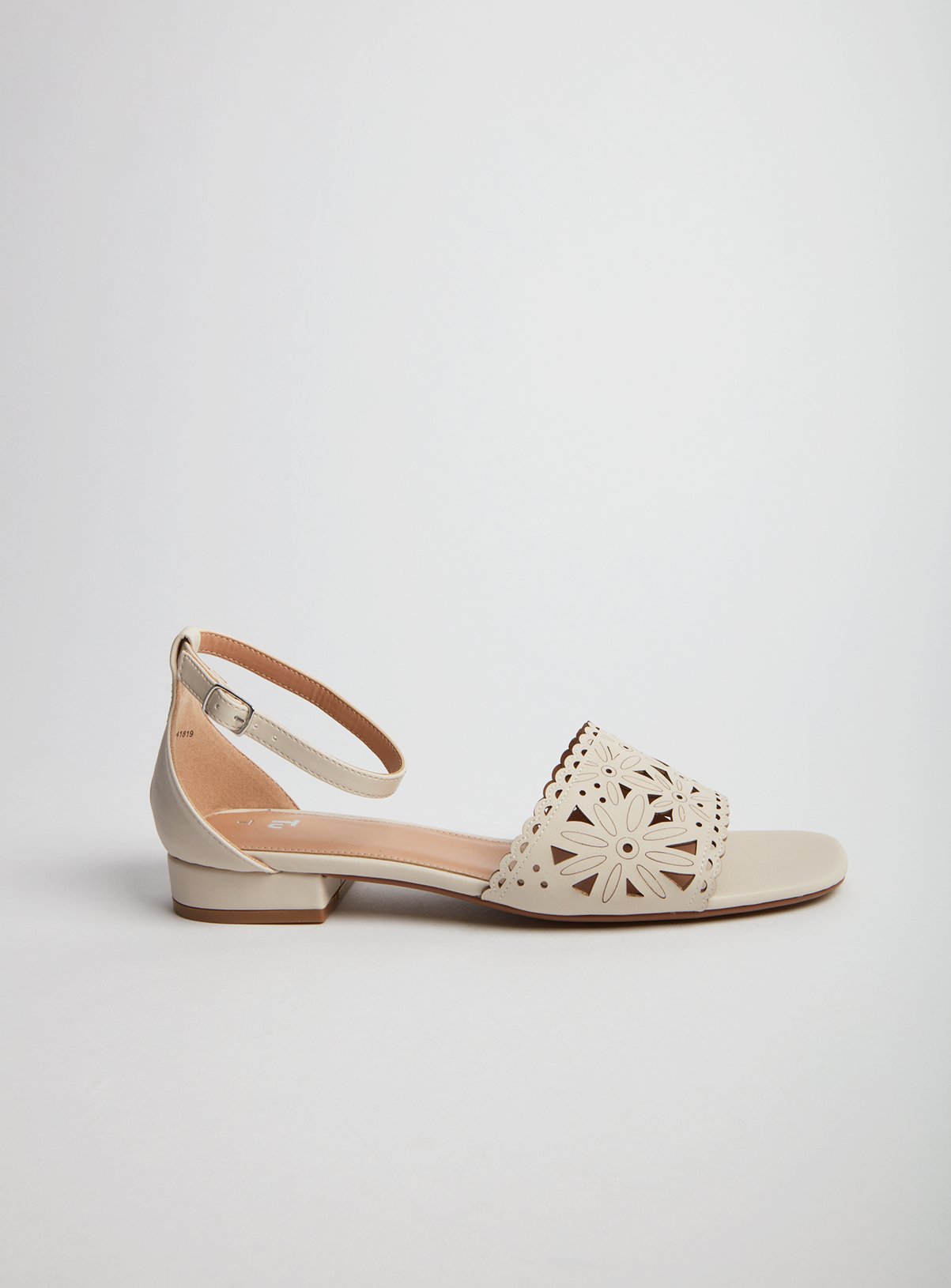 Cream Laser Cut Floral Sandals Review