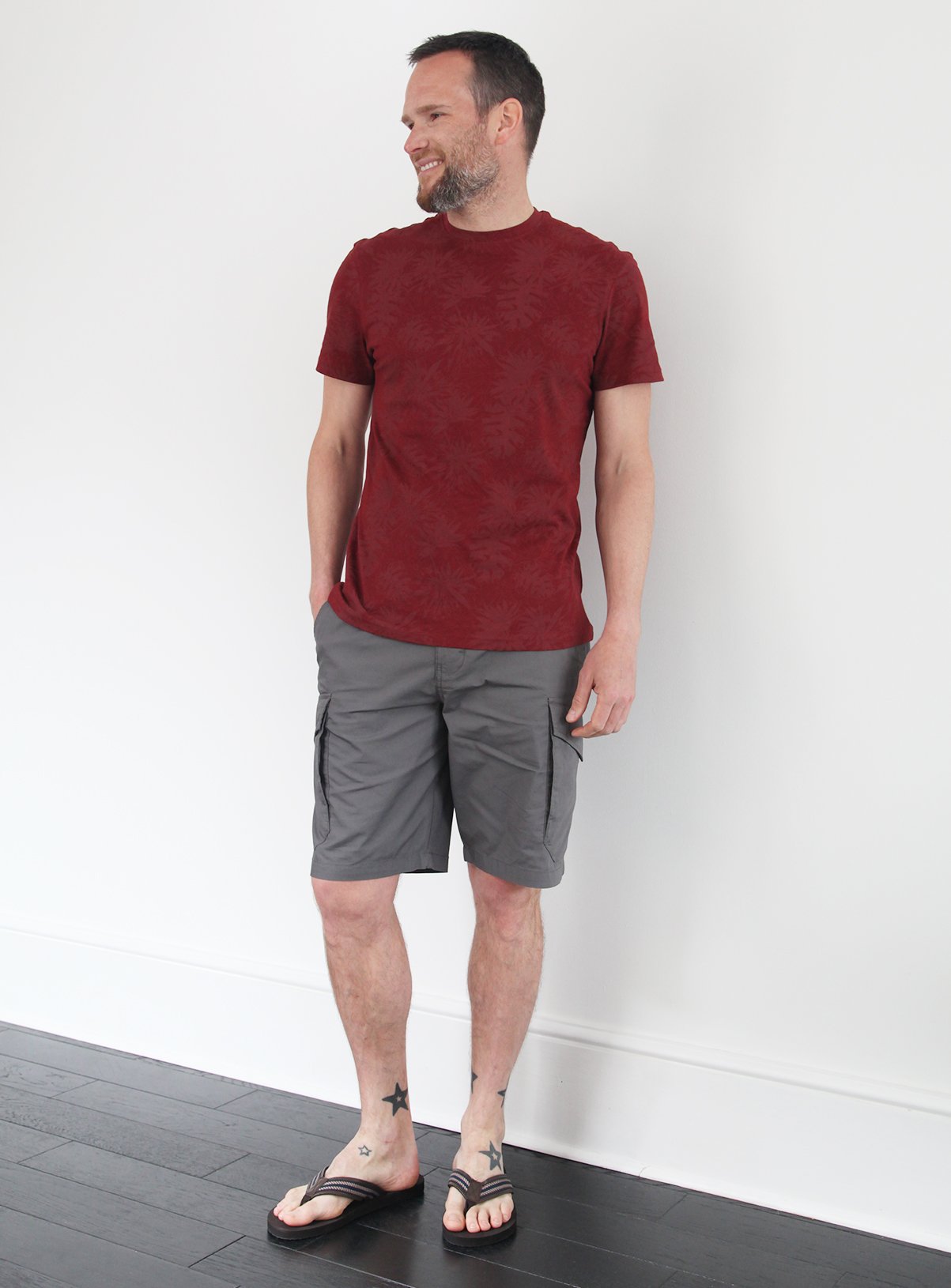 Dark Red Palm Leaf Print T-Shirt Review