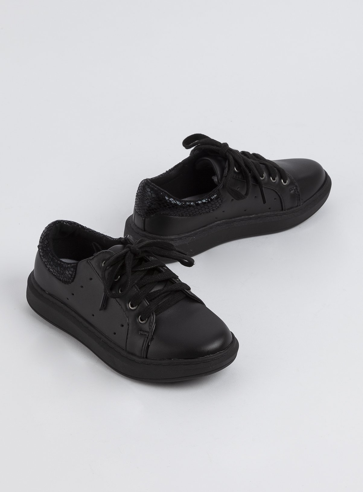 girls lace up school shoes