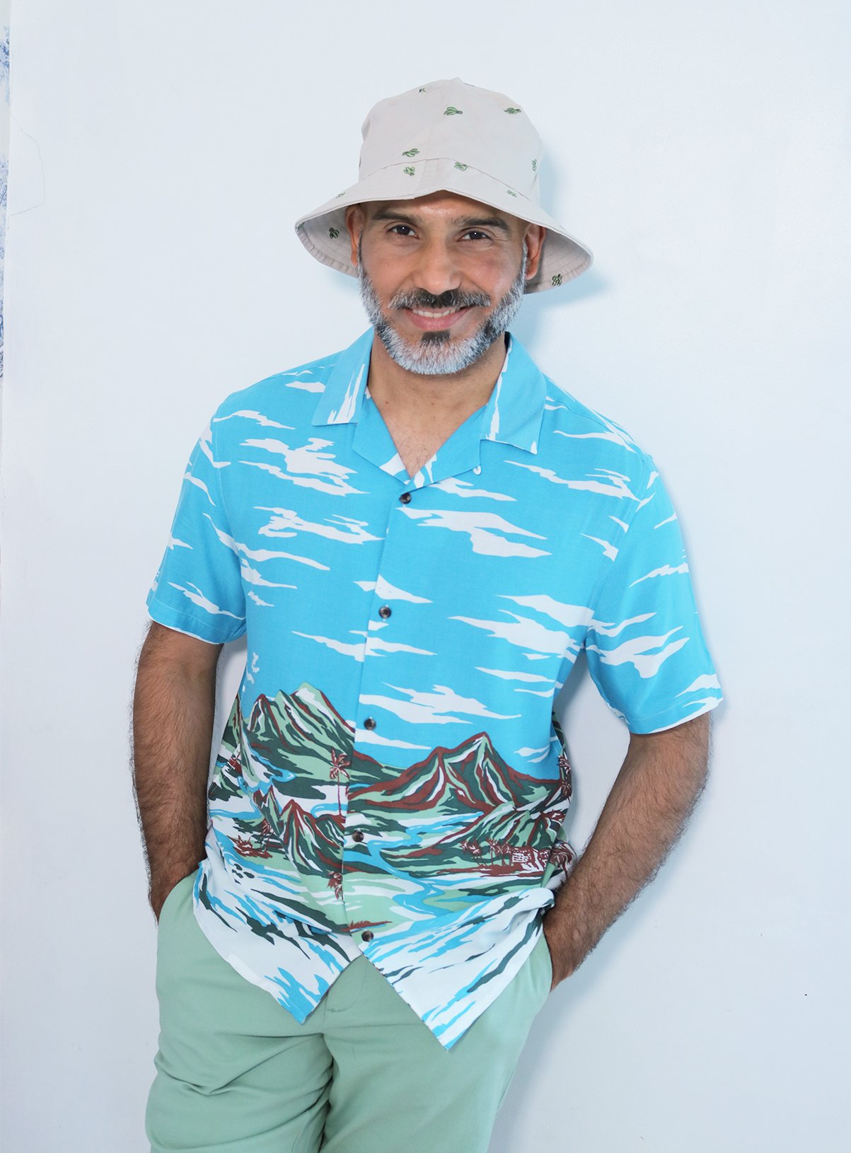 Blue Hawaiian Print Regular Fit Shirt Review