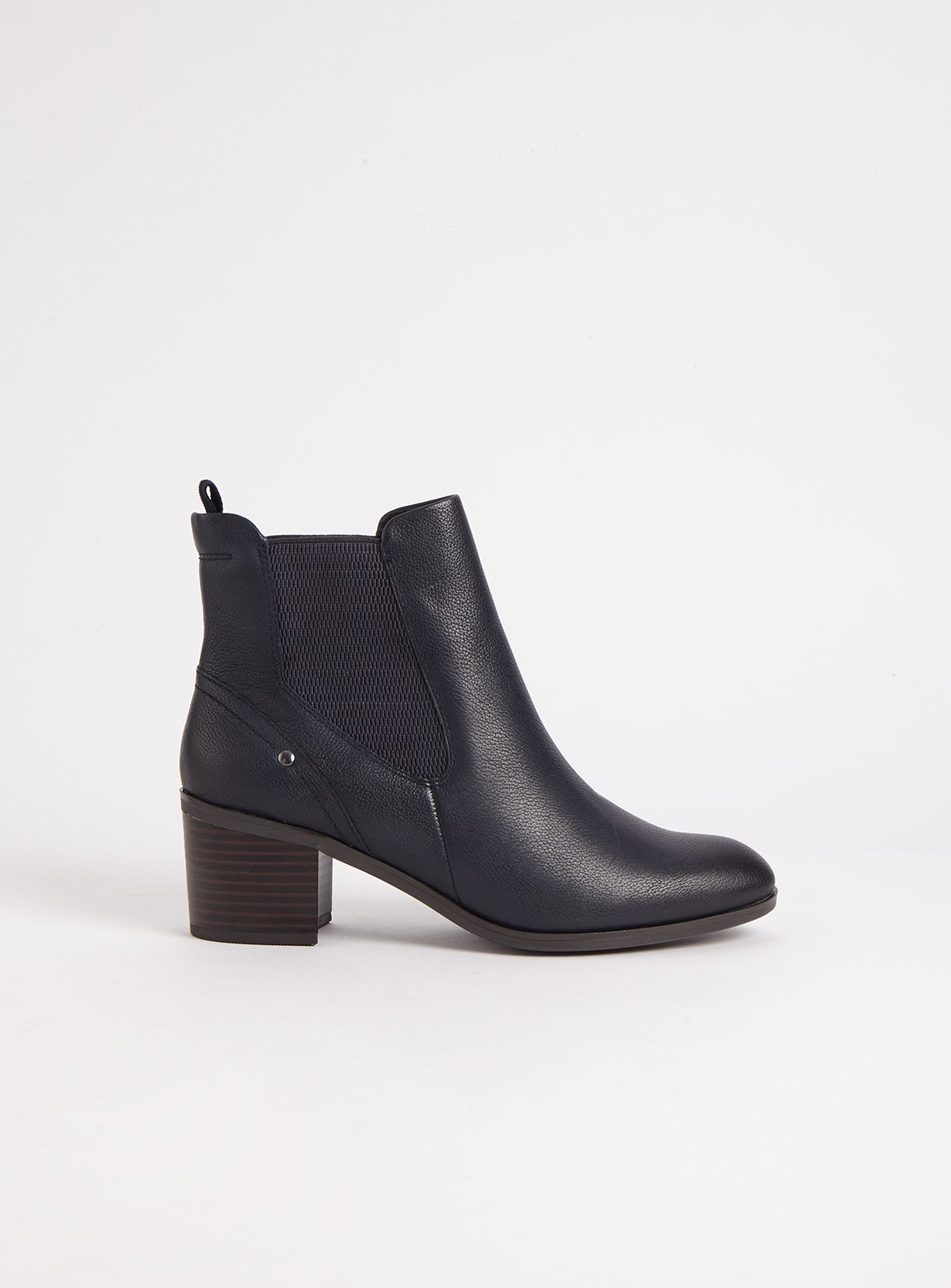 Sole Comfort Black Leather Heeled Chelsea Boots Review