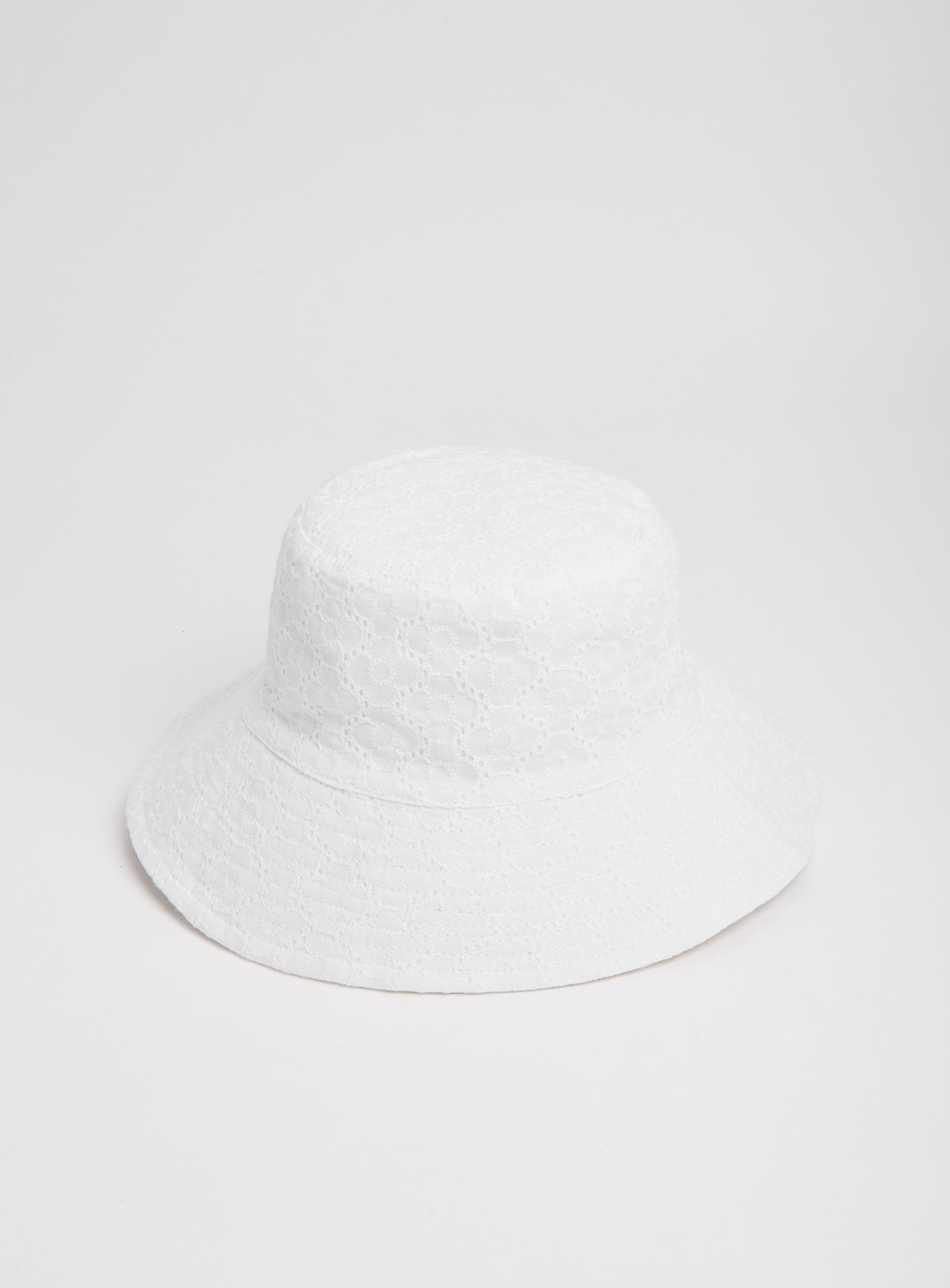 White Broderie Bucket Hat Review