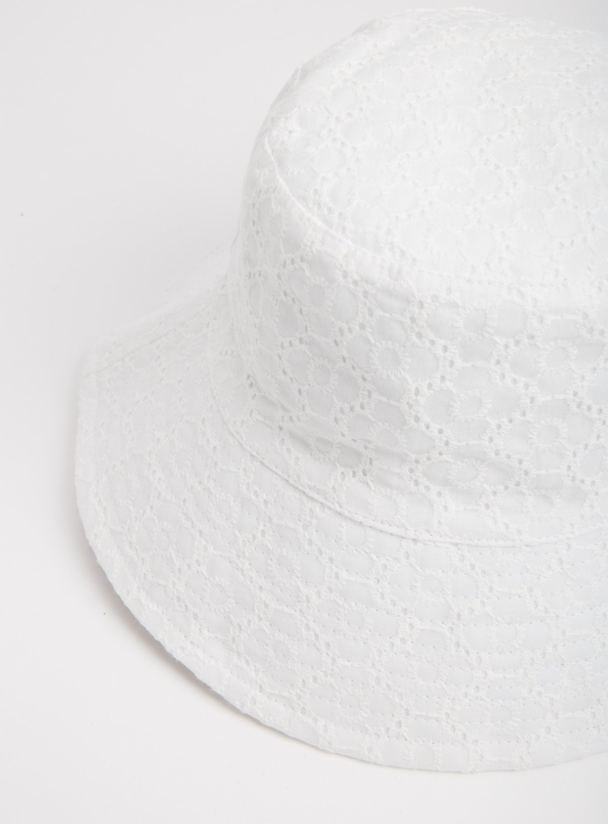 White Broderie Bucket Hat Review