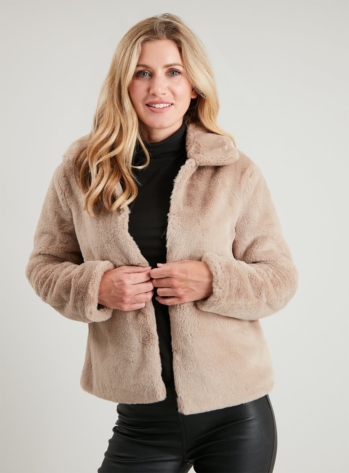 faux shearling jacket beige