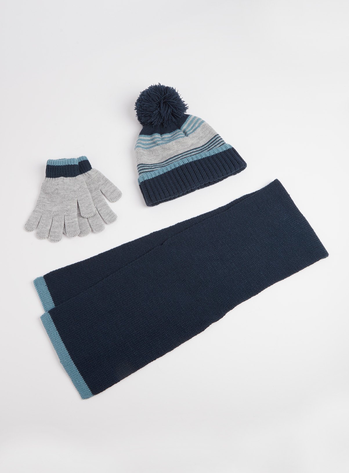 Grey & Navy Knitted Hat, Scarf & Gloves Review