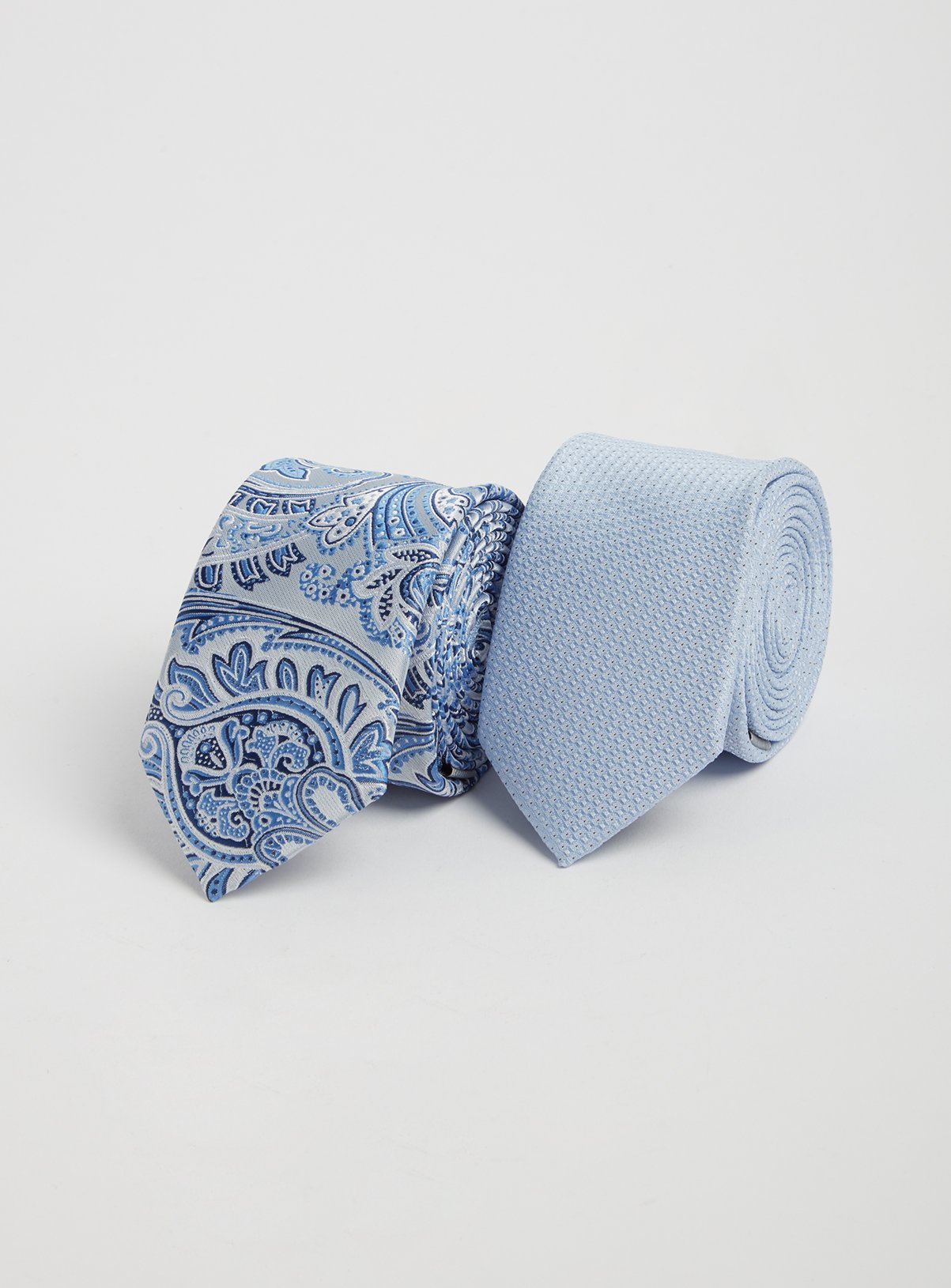 Silver & Blue Paisley & Plain Tie 2 Pack Review