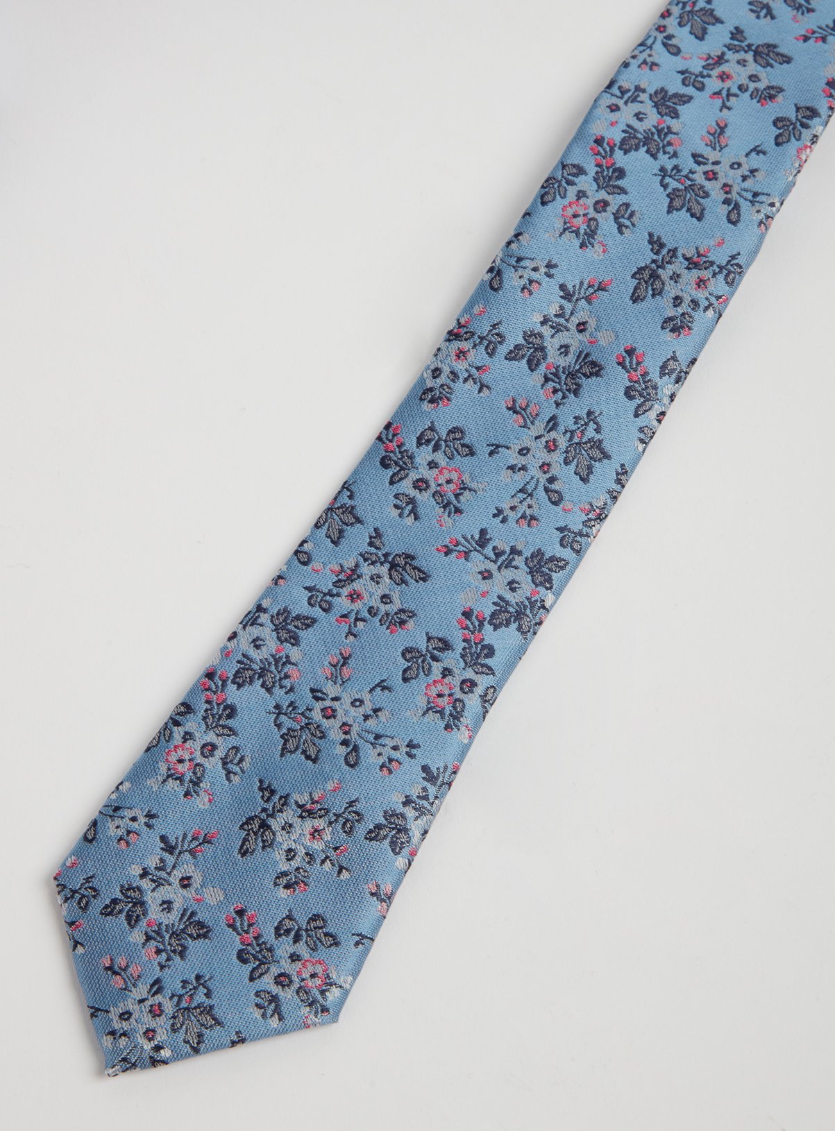 Blue Vintage Floral Print Tie Review