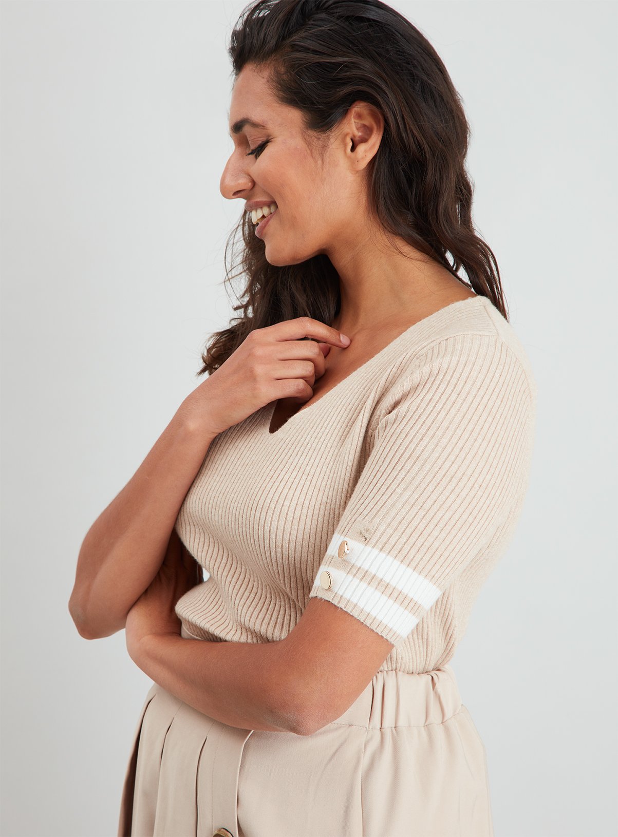 Beige V-Neck Skinny Rib Top Review