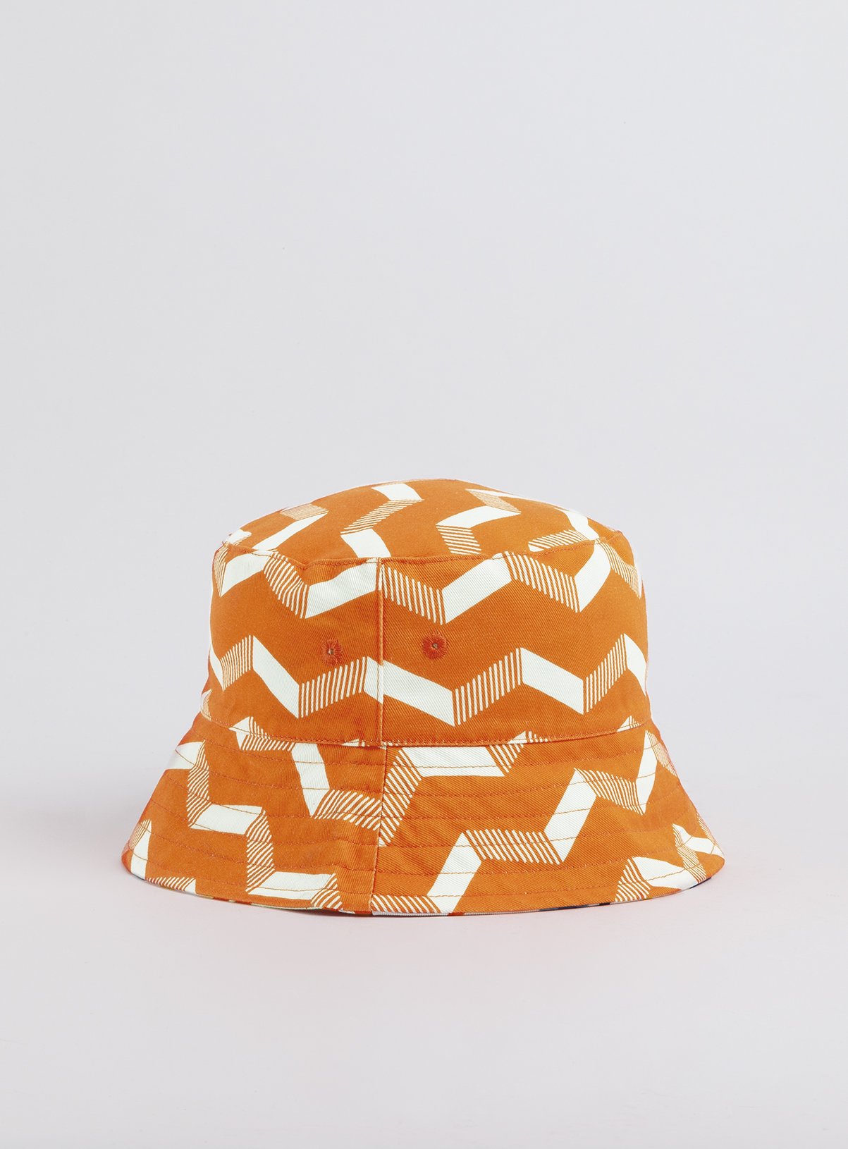 Graduate Fashion Week Reversible Bucket Hat Review