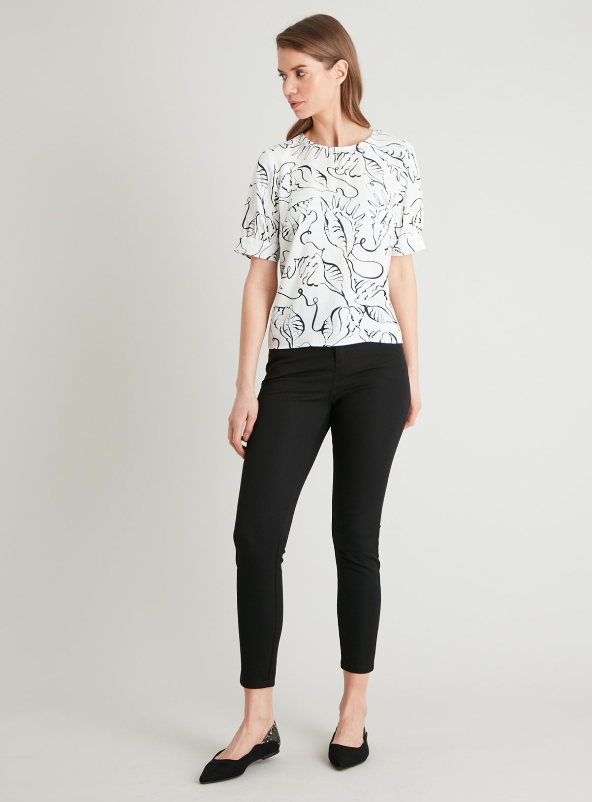 Monochrome Abstract Conch Shell Print Puff Sleeve Blouse Review