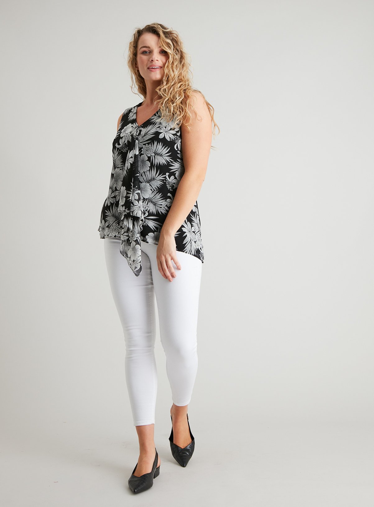 Monochrome Floral Print Longline Vest Top Review